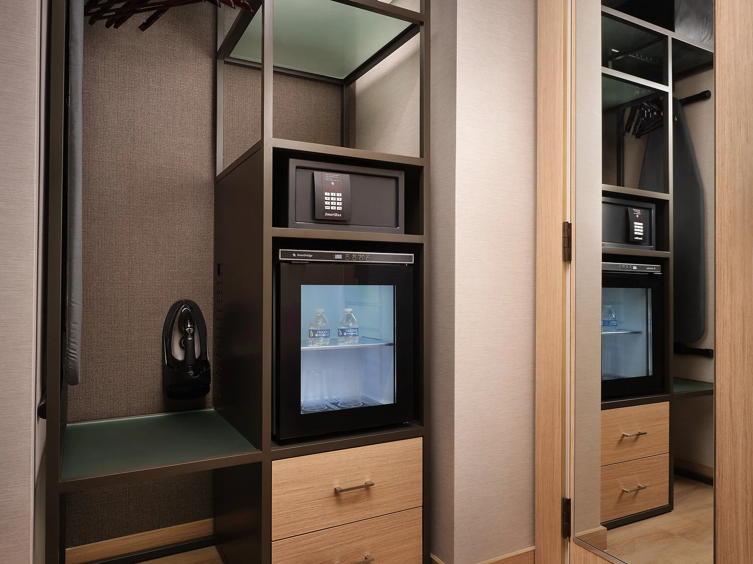 AC Hotel Phoenix 513 GENR king closet horizontal alt.JPEG
