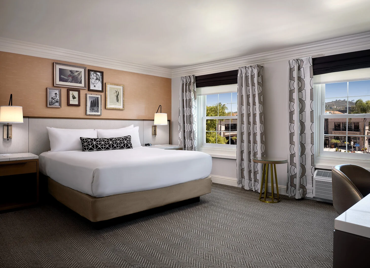 La Valencia 308 kingA-PATHA.JPEG