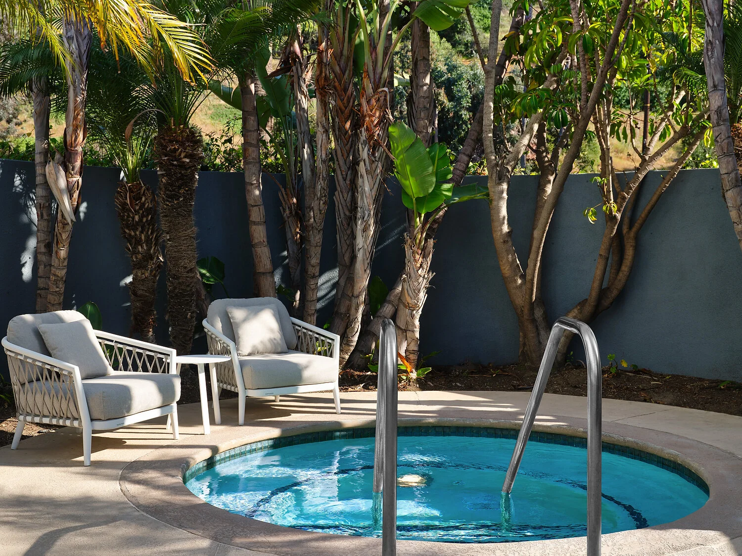 San Diego Courtyard jacuzzi-PATHA.JPG