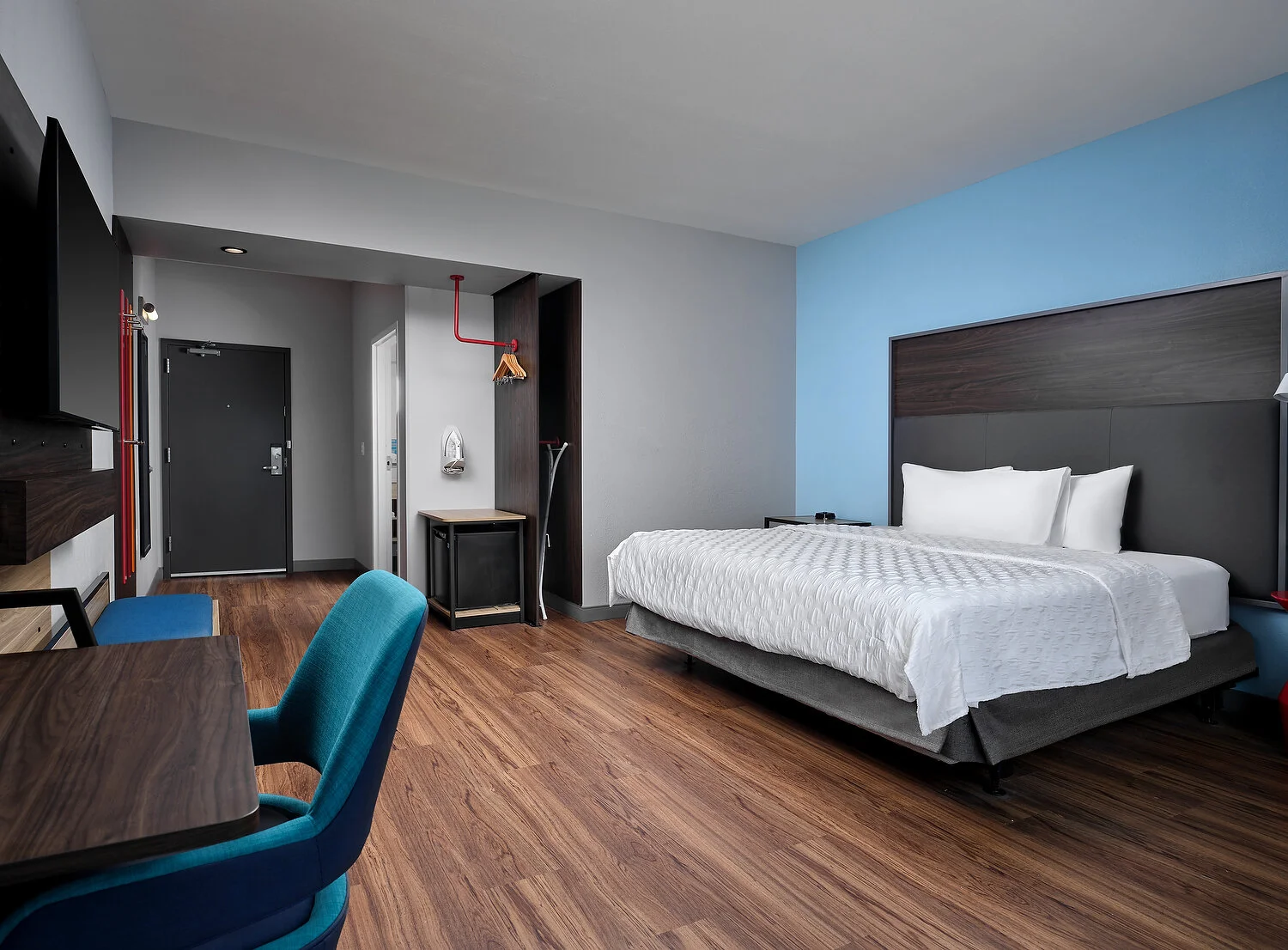 Tru Indianapolis king ADA room reverse.JPG