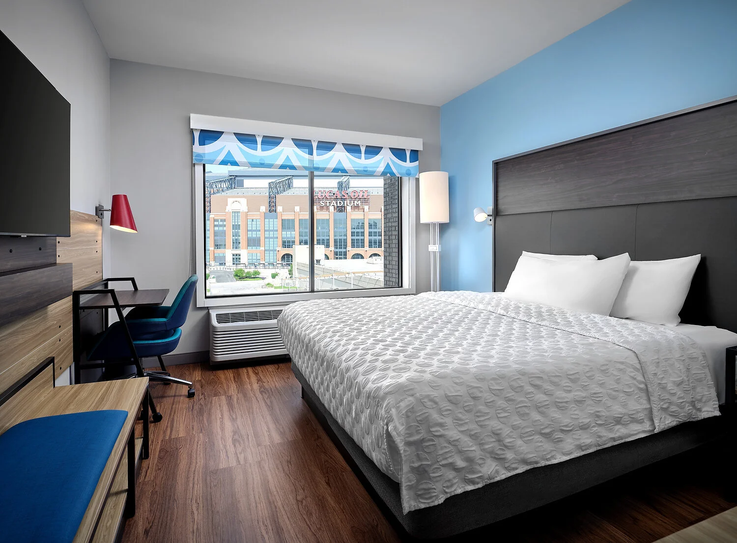 Tru Indianapolis king room.JPG