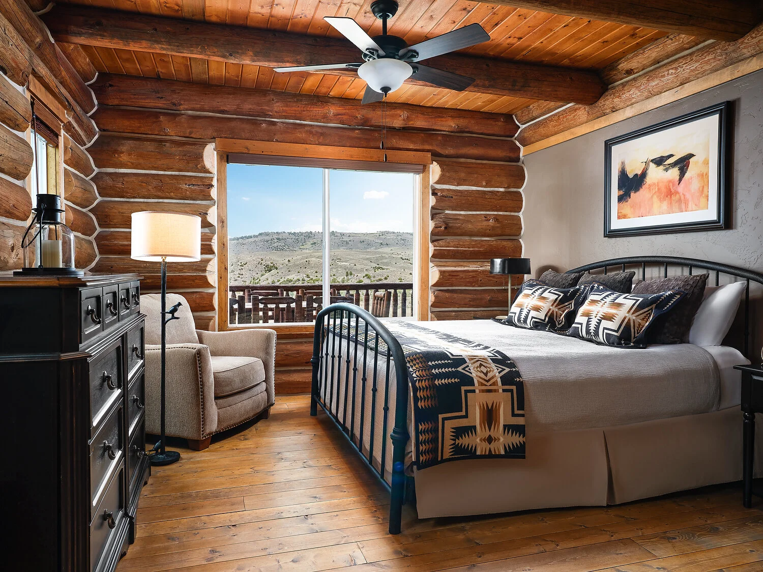 Wyoming Grandview bedroom.JPEG