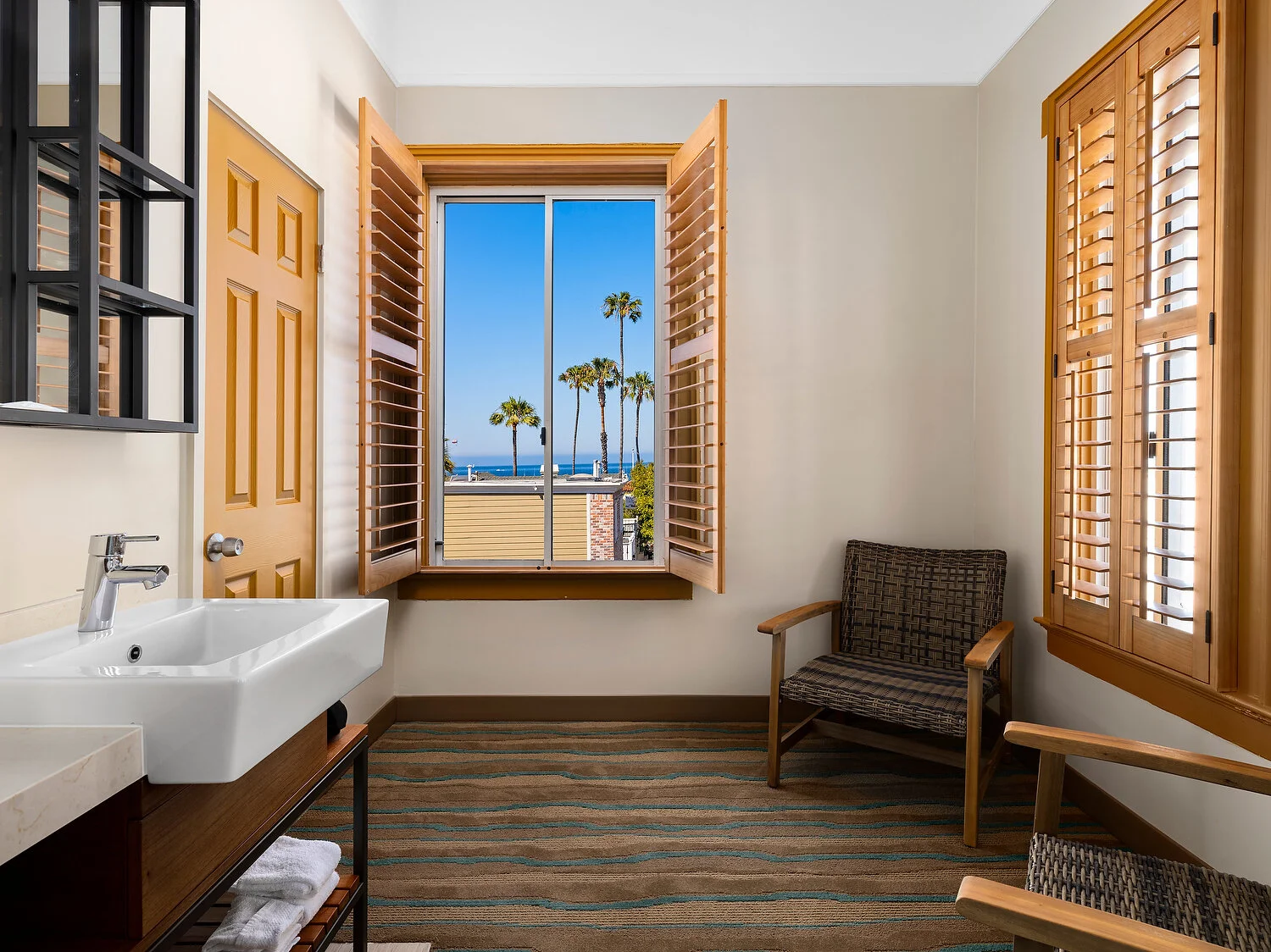 Catalina Inn xxxxx 392aA.JPEG