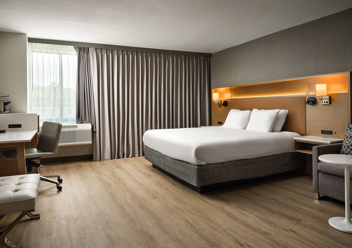 Radisson 225 ADA kingAA.JPEG