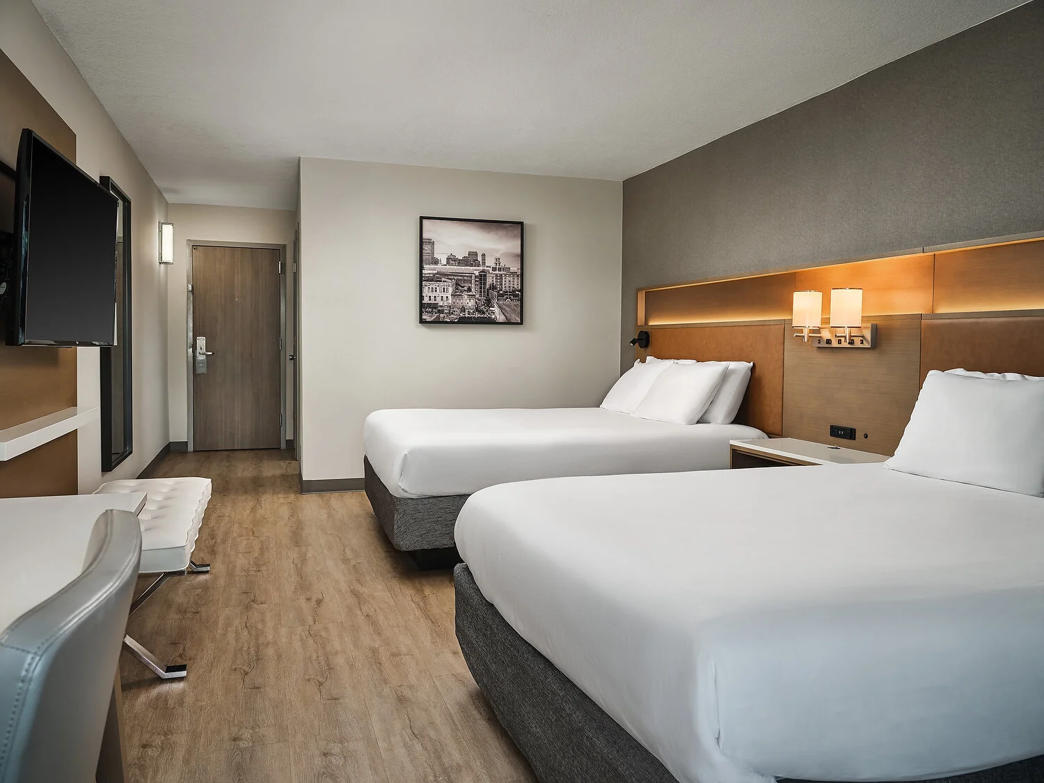 Radisson 400 queen reverse.JPEG