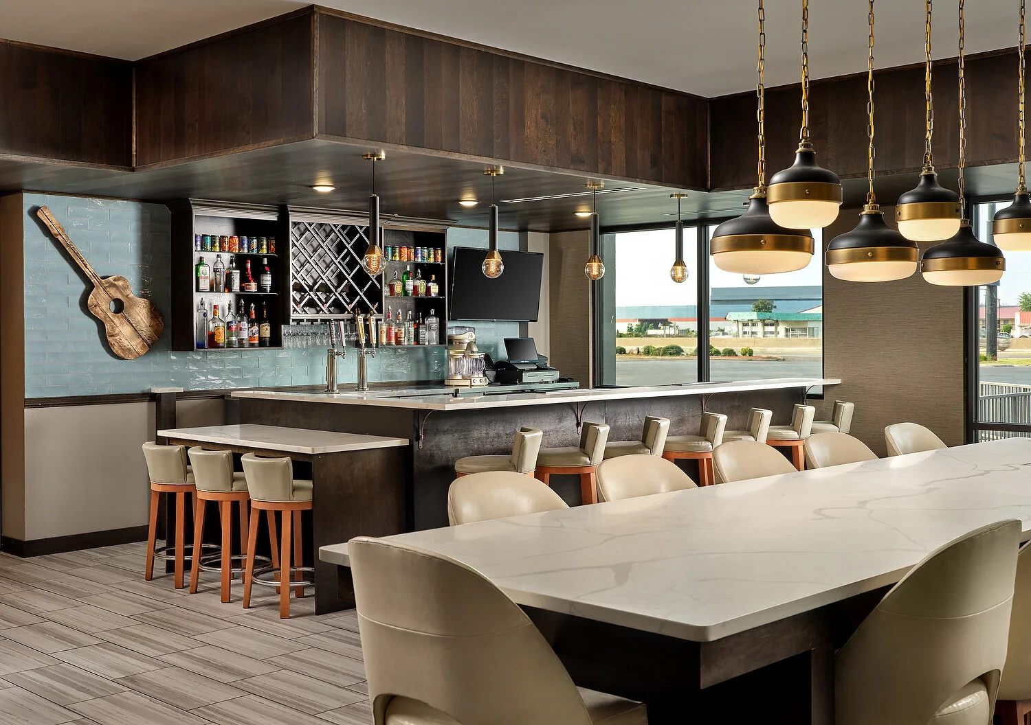 Radisson bar communal tableA.JPEG