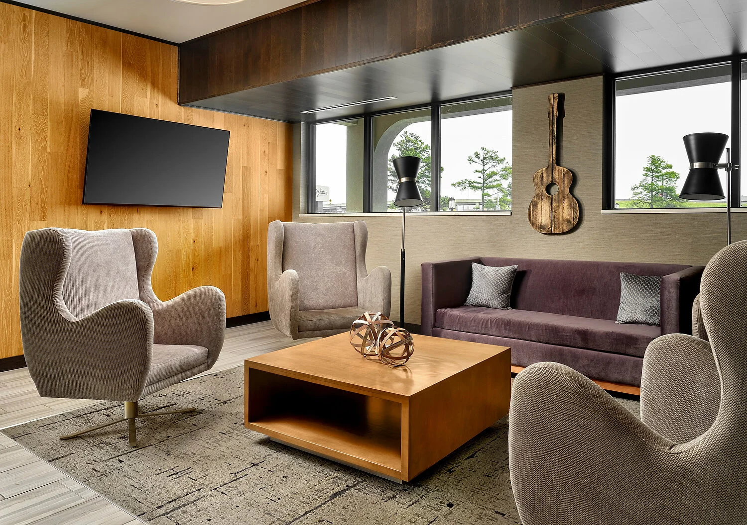 Radisson lobby sitting areaAA.JPG