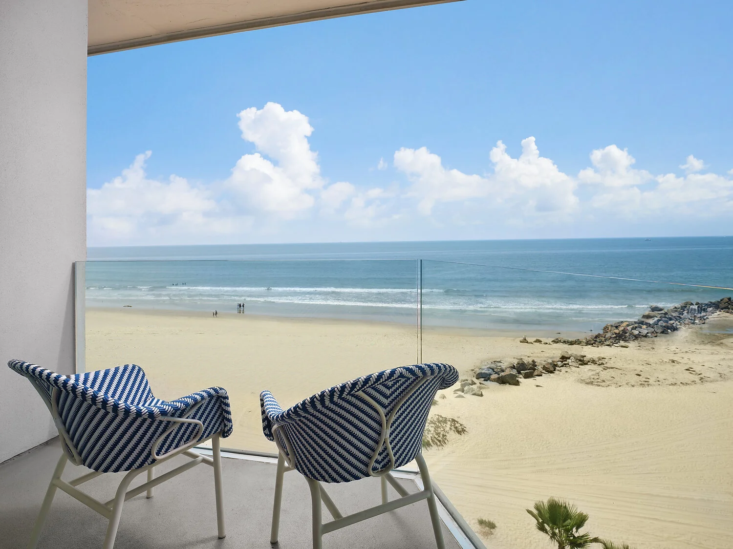 Del Coronado oceanfront balconyC.JPEG