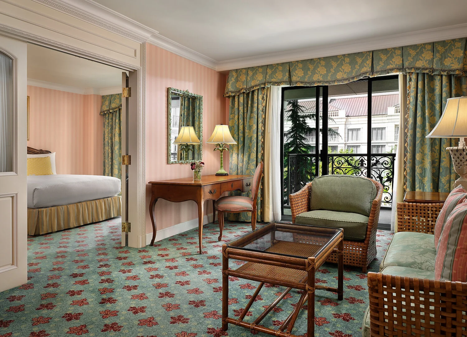 SLC GA 386 exec king living roomA.JPEG