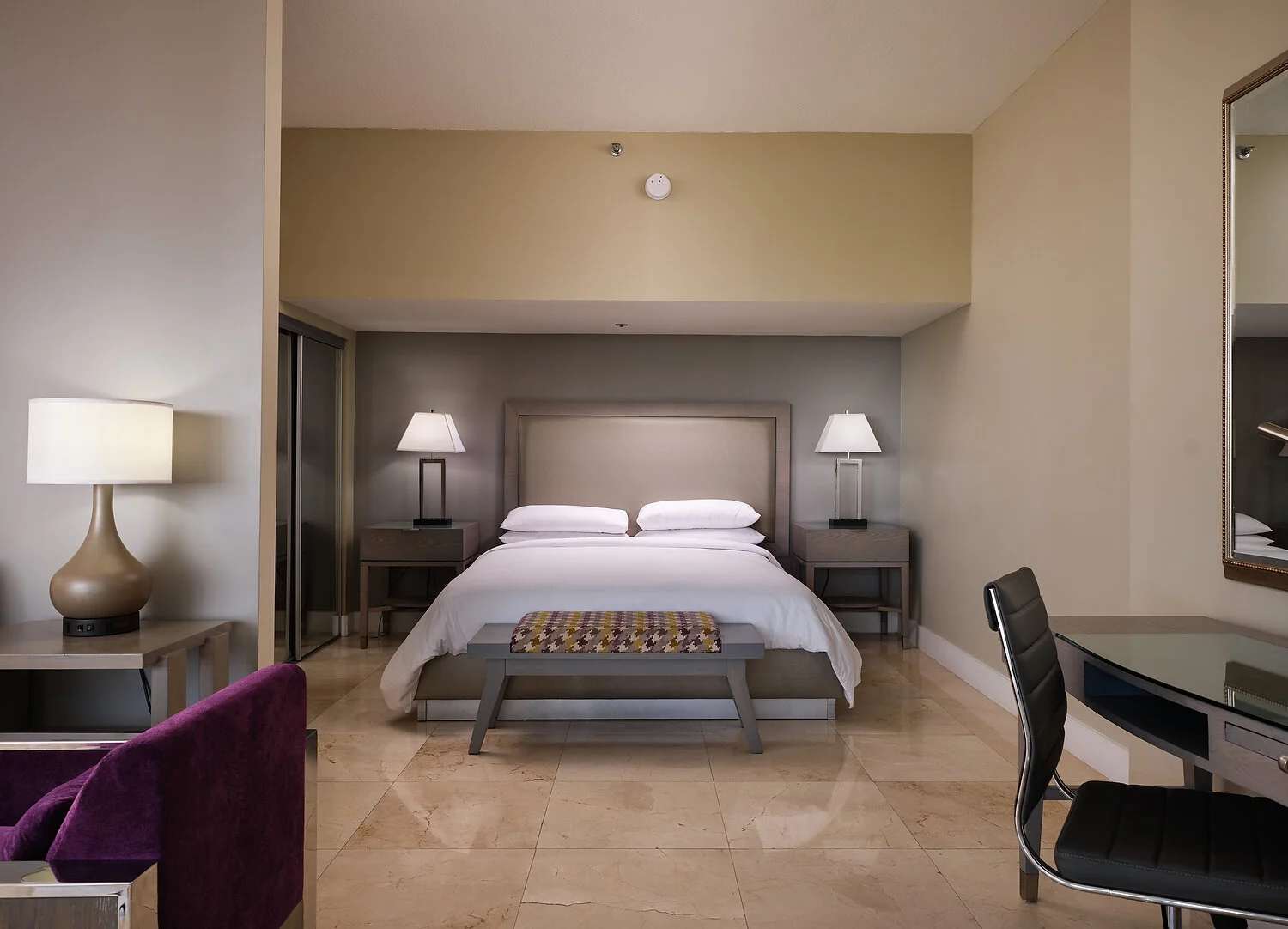 Miami 934 bedroom.JPG