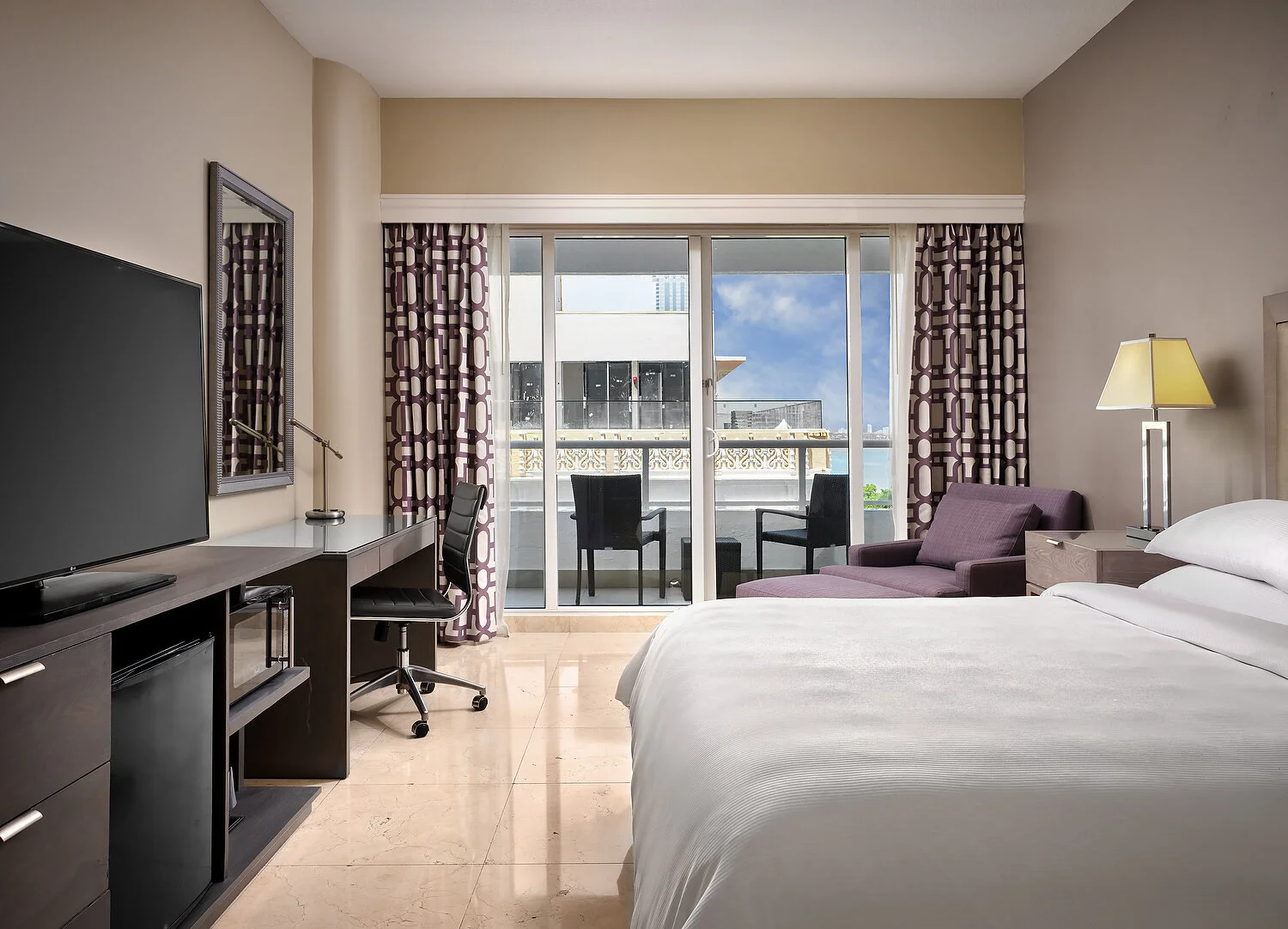 Miami Doubletree 948.JPEG