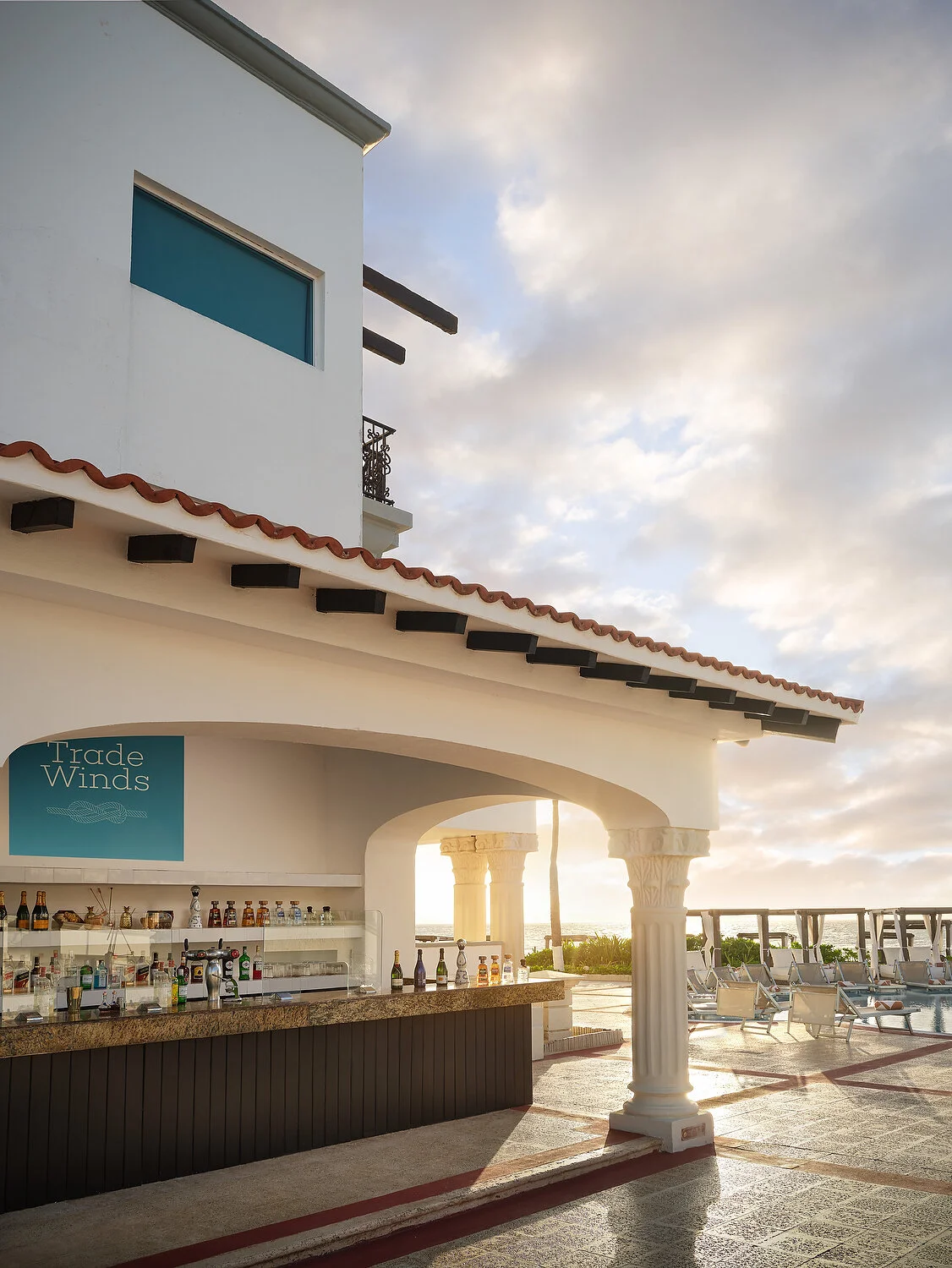 Hilton PDC pool bar vertical  aA.JPEG