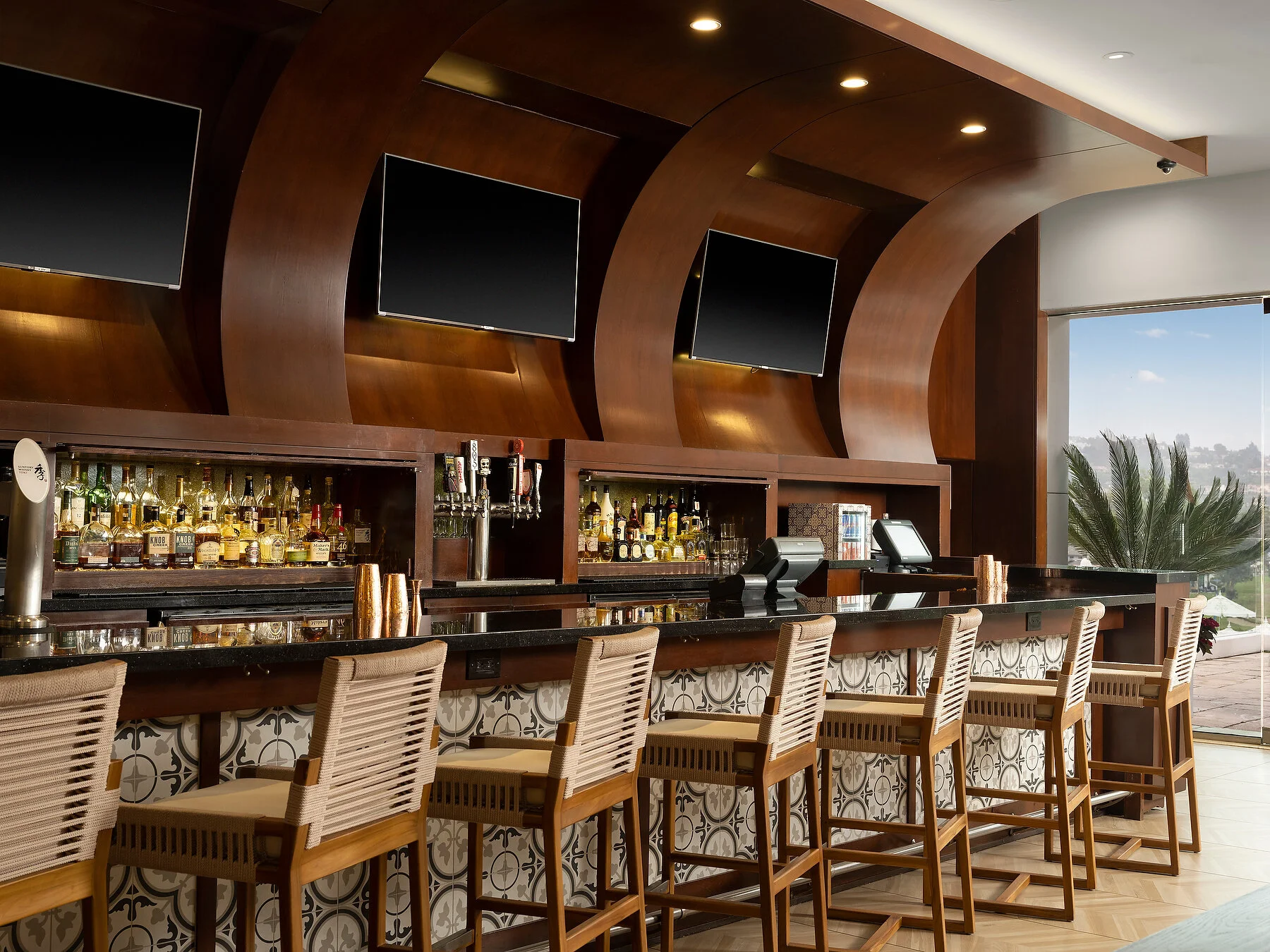 Carlsbad Omni bar 131.JPEG