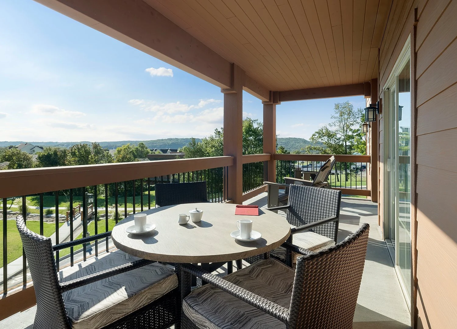 Branson three bedroom deck 2aA.JPG