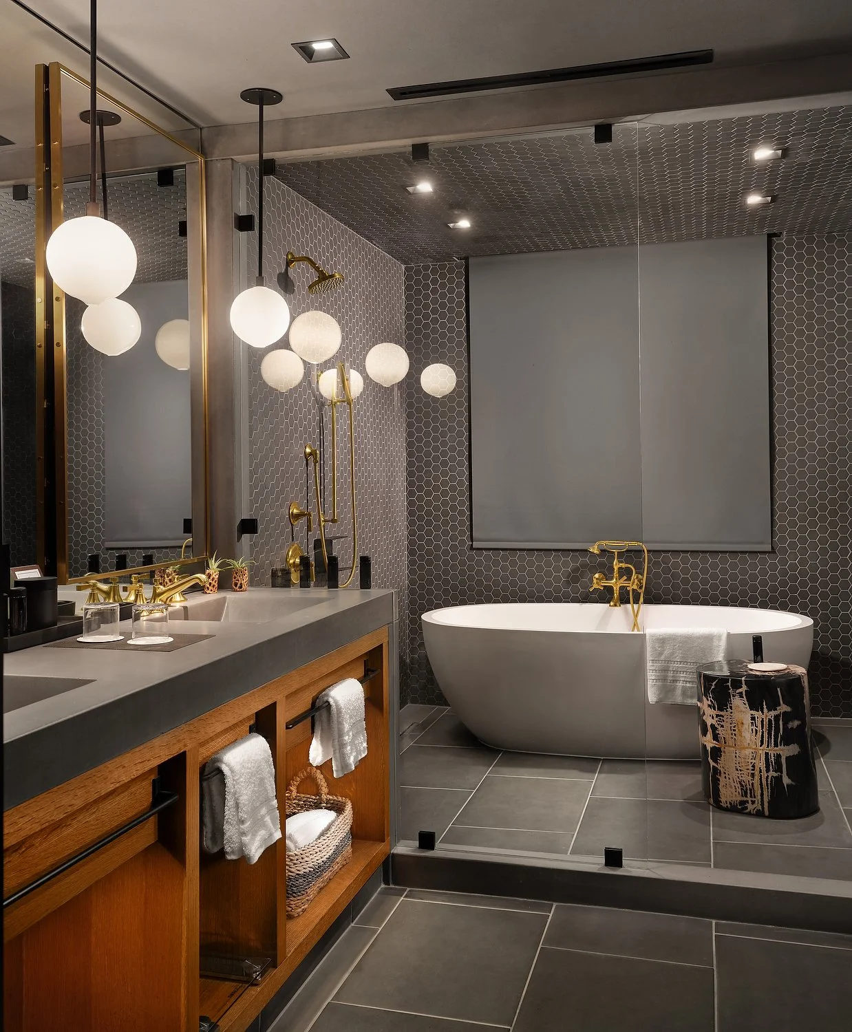 four seasons18647B newaA.JPG