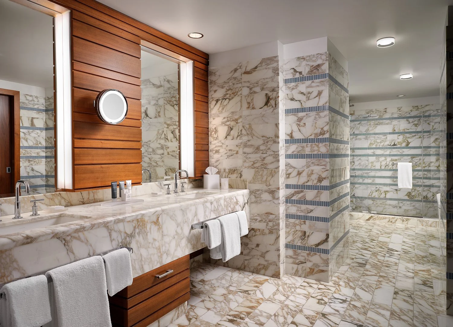 JW Marriott Indianapolis presidential suite bathroom.JPEG