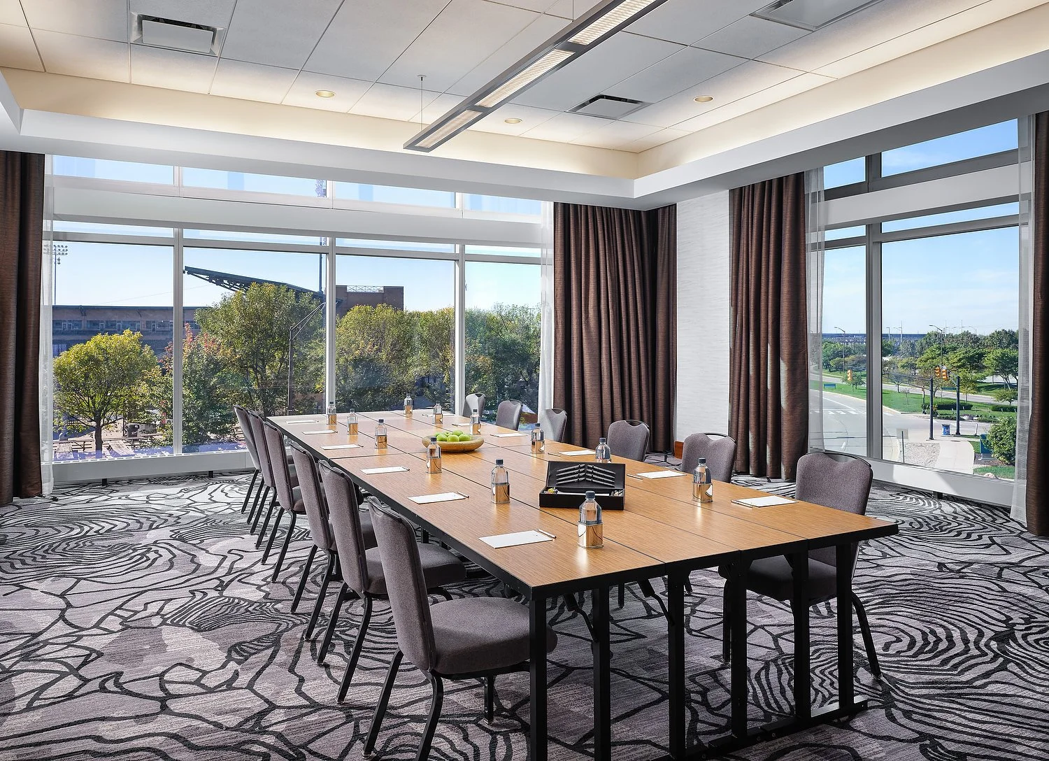 JW Marriott Indianapolis 208 meeting room.JPEG