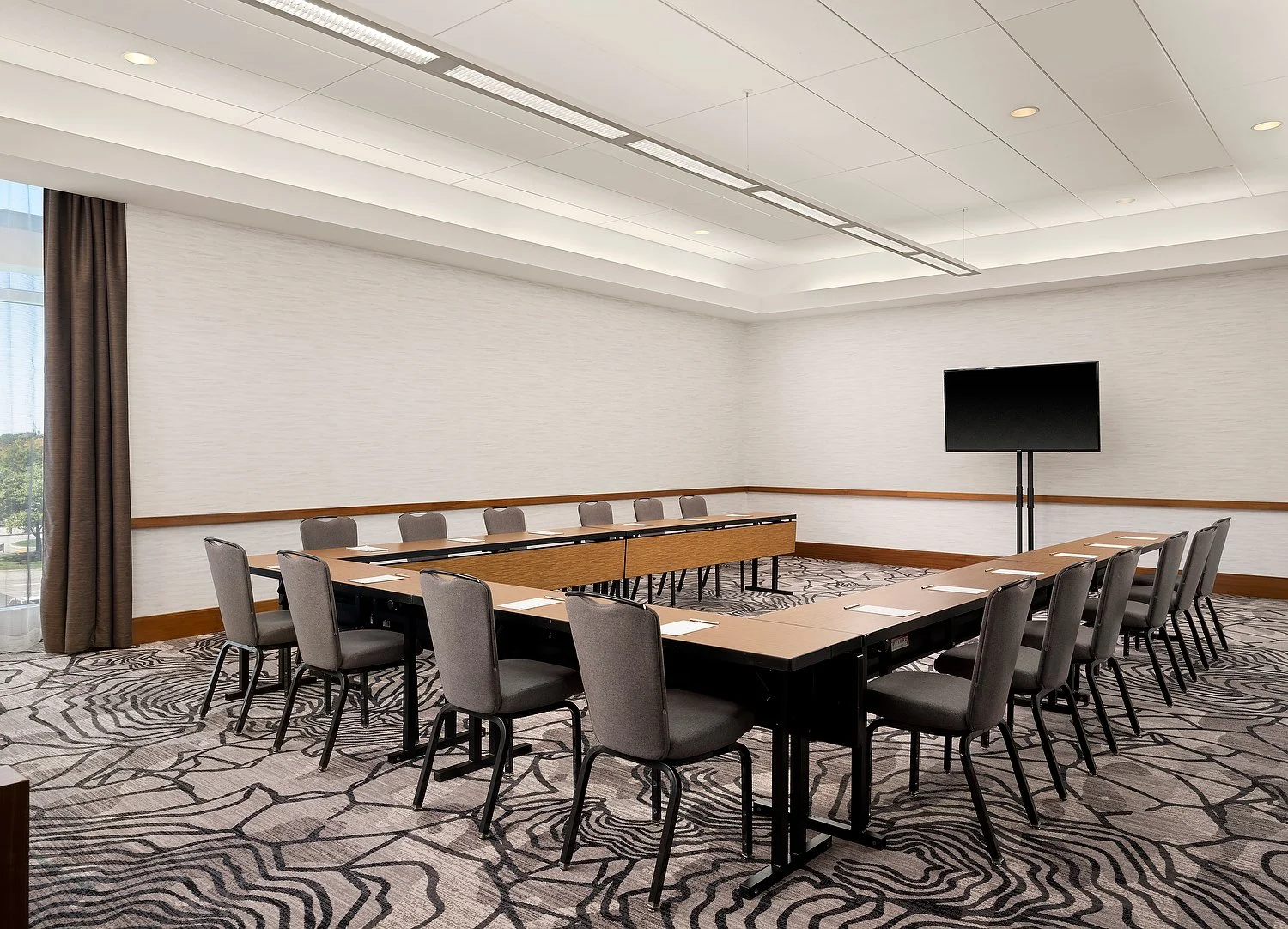 JW Marriott Indianapolis 209 meeting room.JPEG