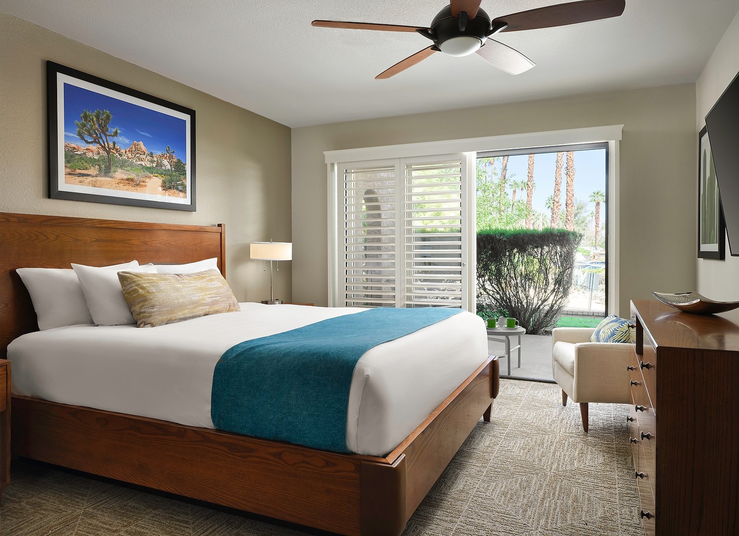 Palm Springs Welk 108 bedroomA.JPG