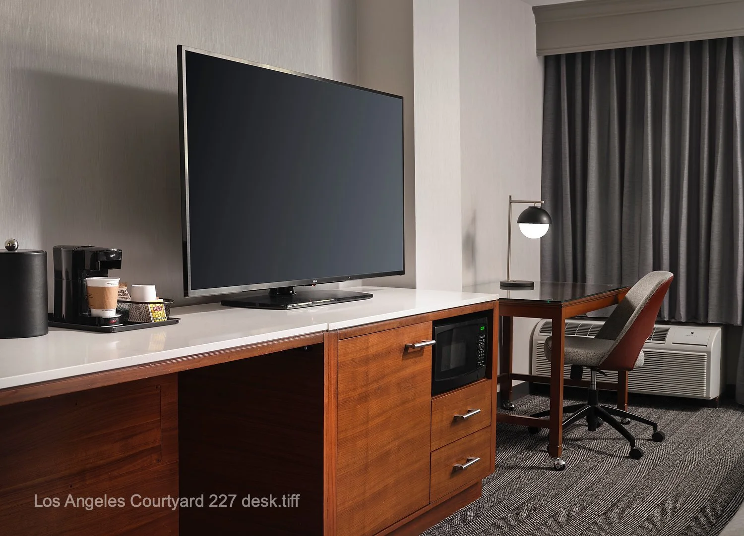 Los Angeles Courtyard 227 desk.JPEG