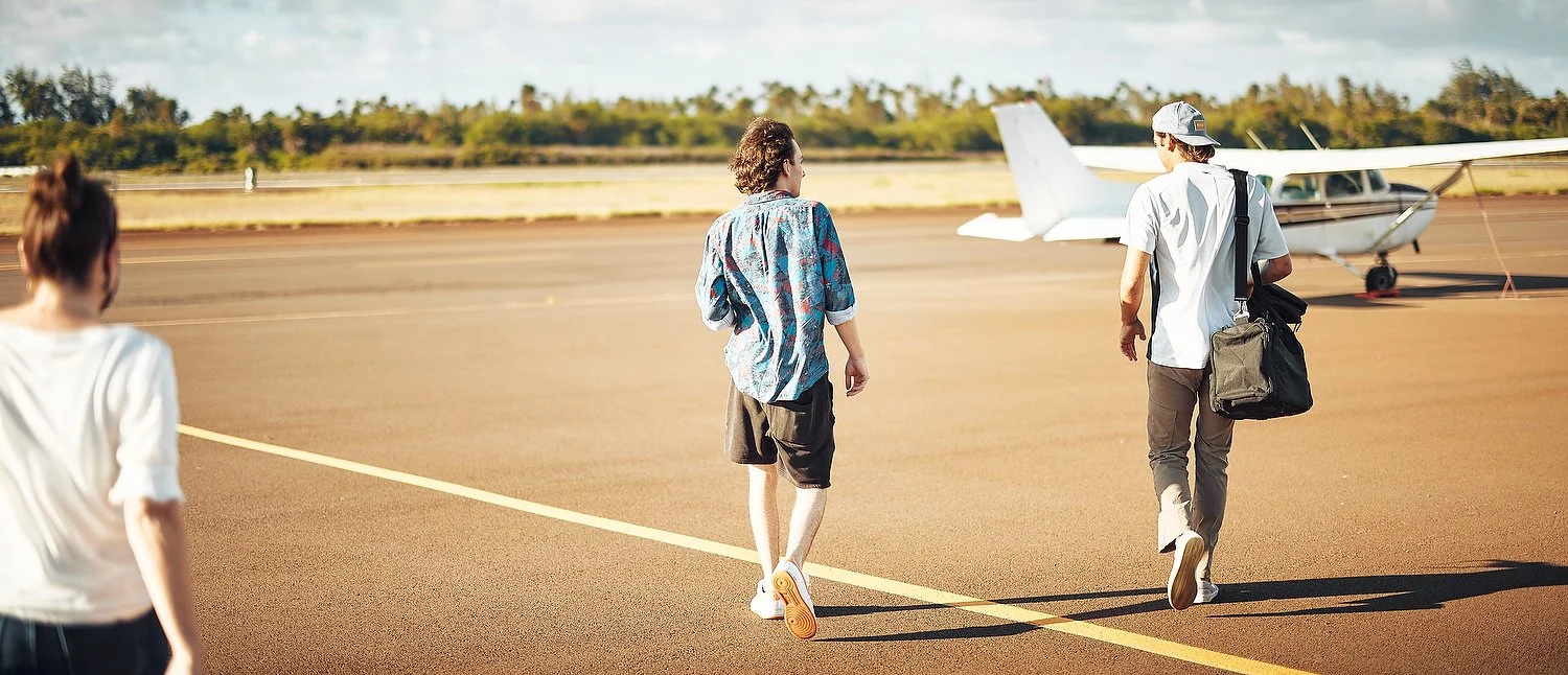 ben flying in maui 4.JPG