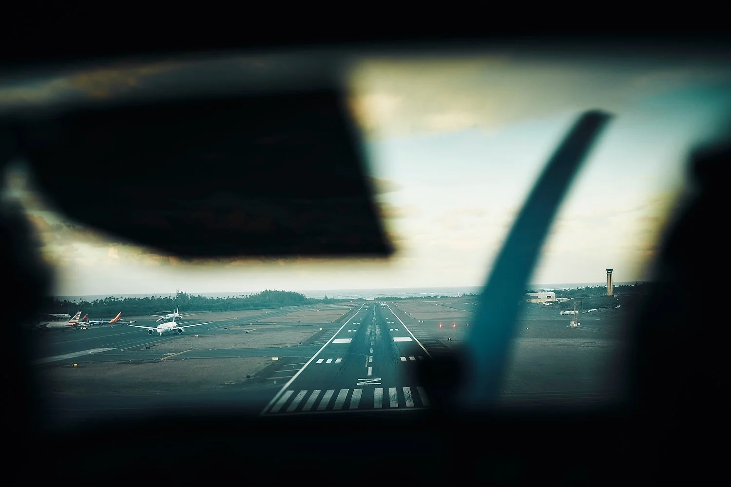 ben flying in maui 22.JPG