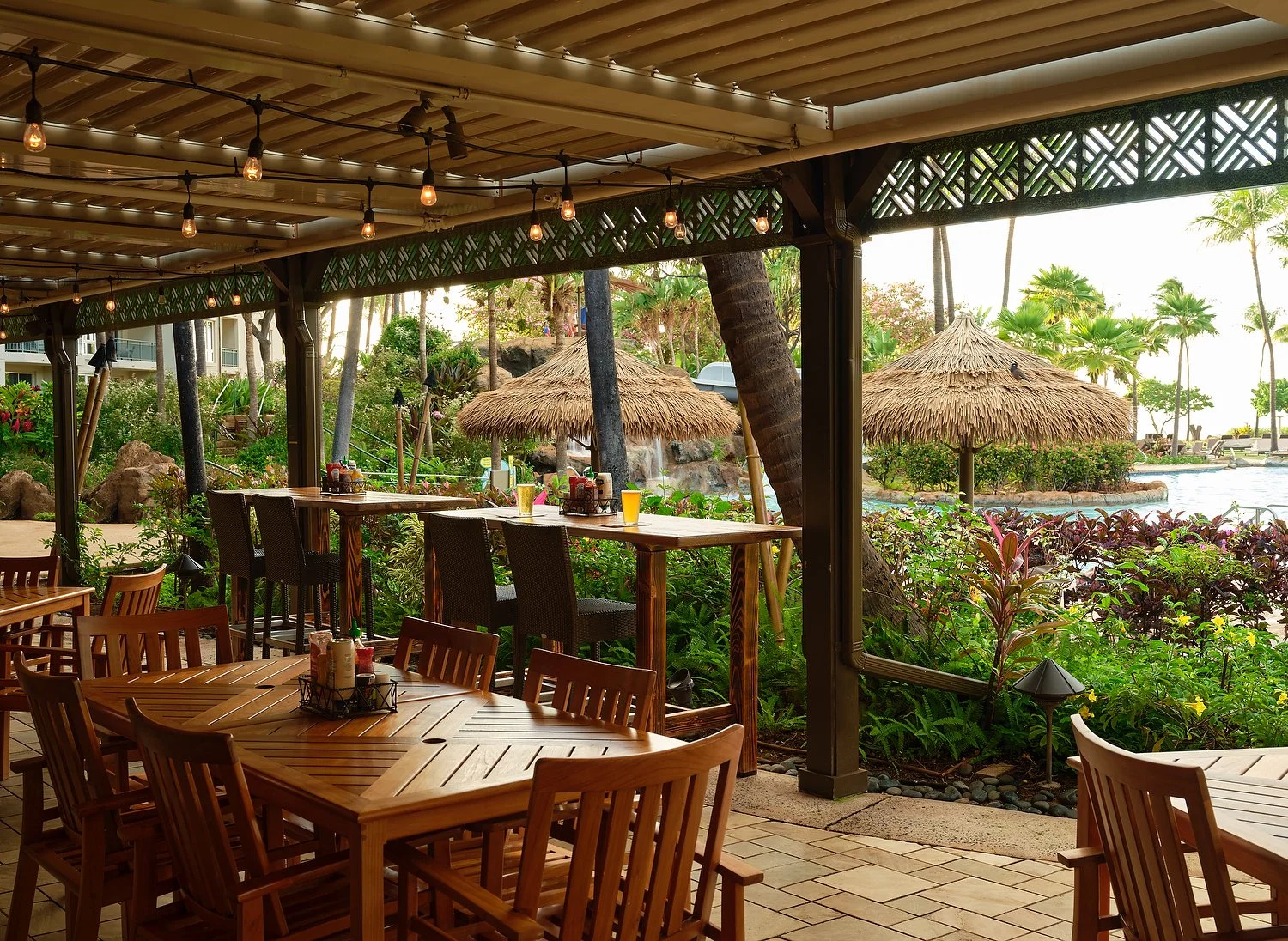 Maui Westin restaurant by south poolA.JPEG