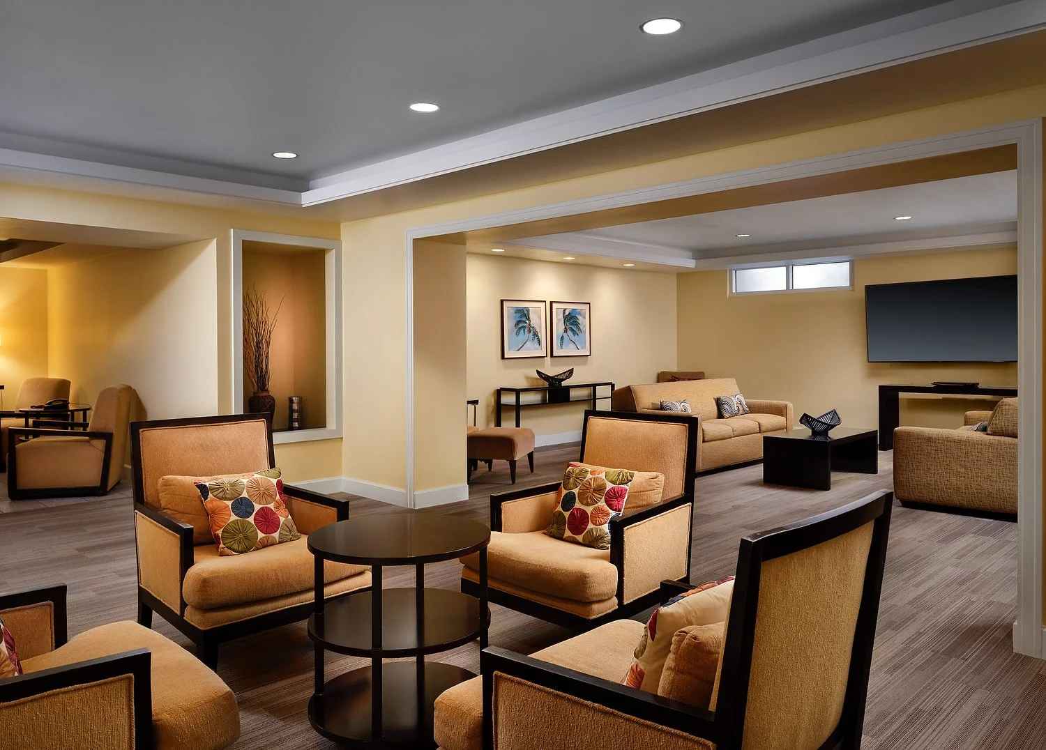 Westin Maui guest waiting lounge.JPEG