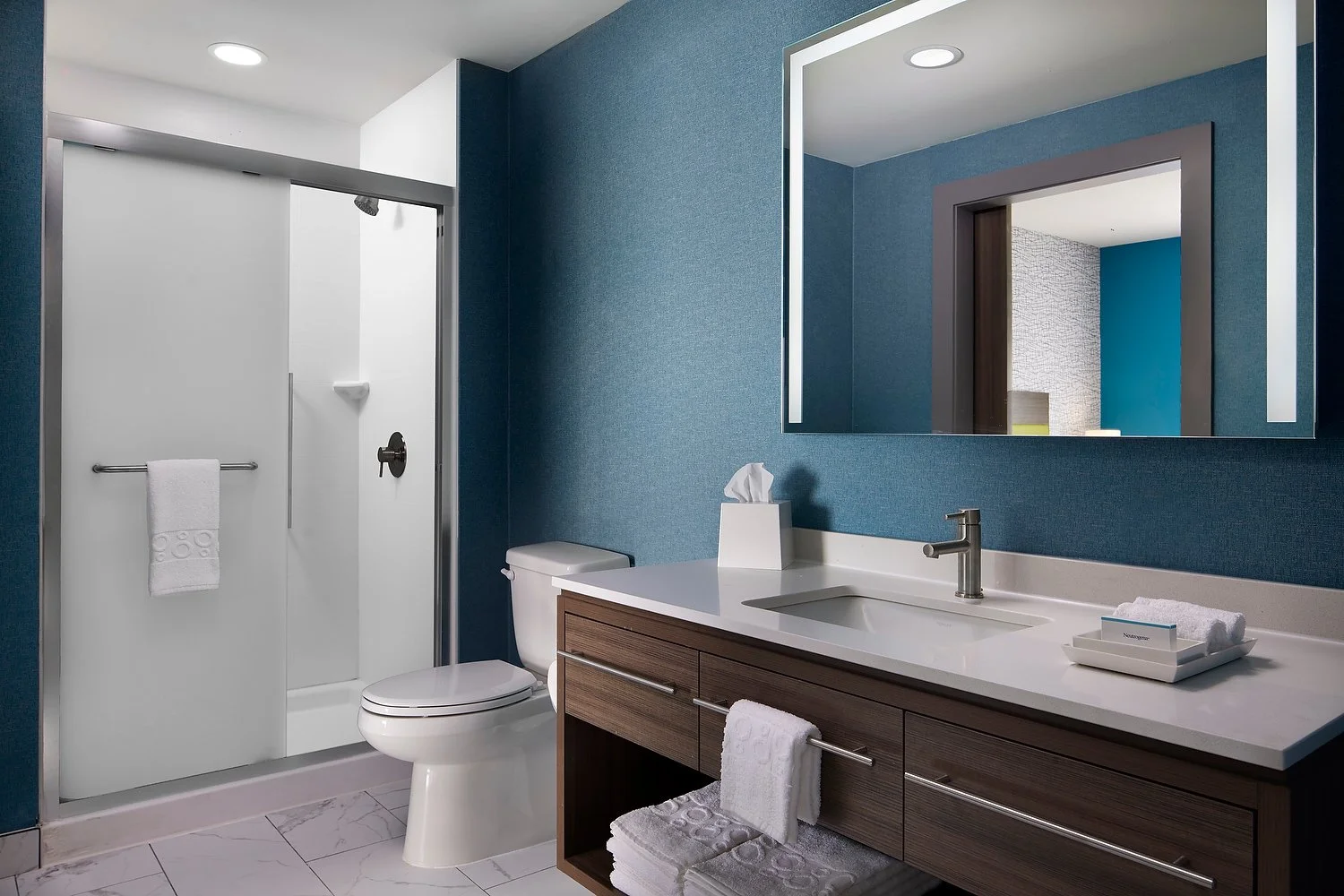 Oregon Bend Home2 130 king suite bathroom.JPEG