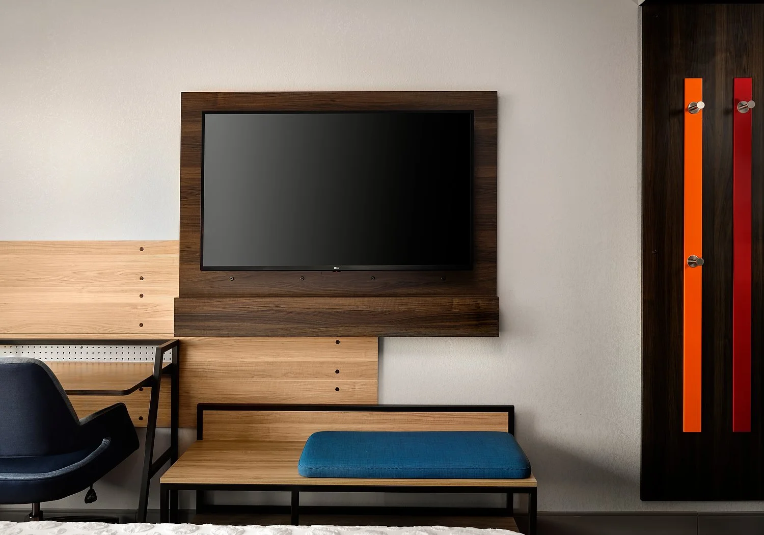 Tupelo Tru 211 TV area.JPEG