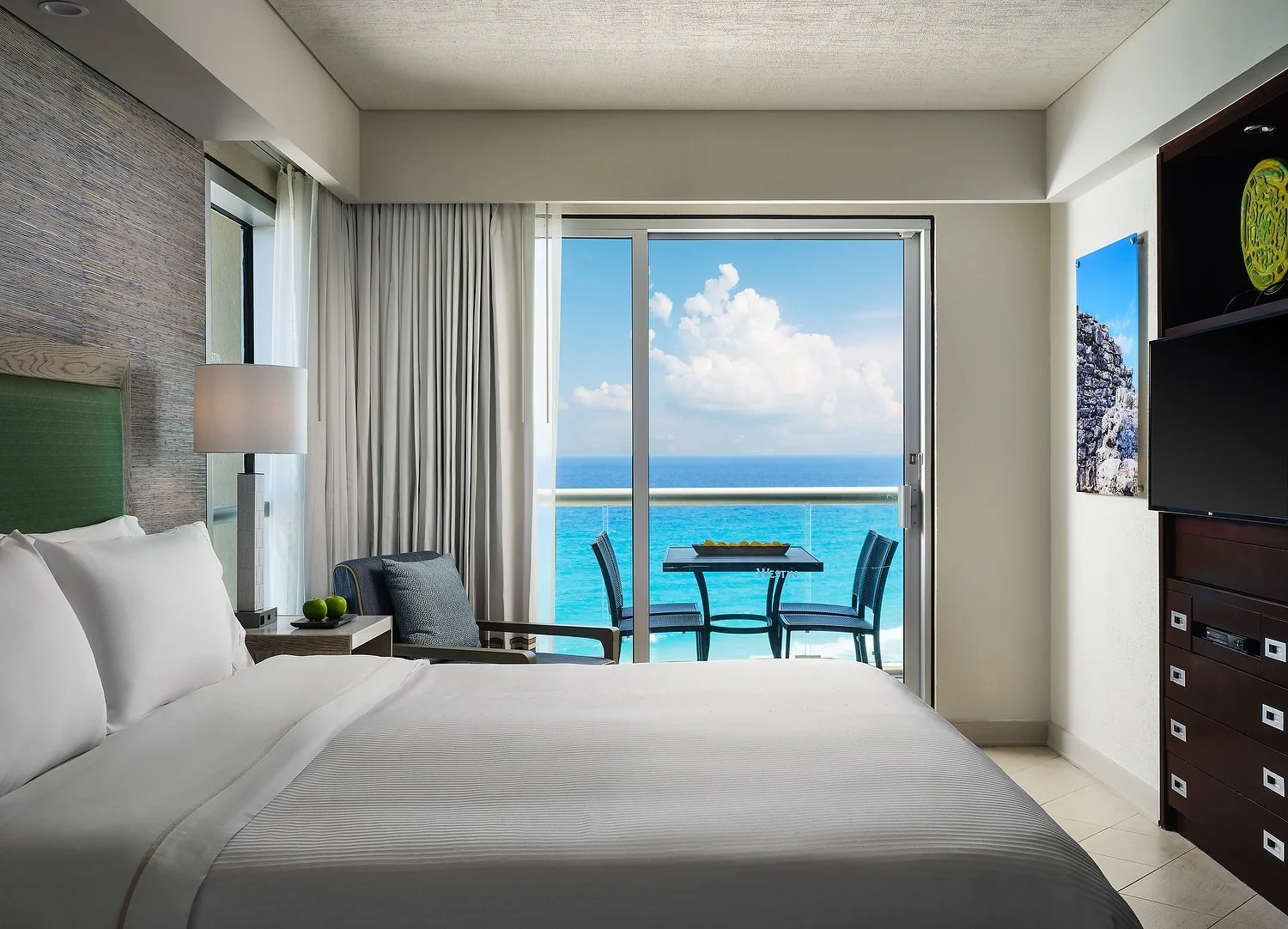 Cancun Lagunamar 181 OFOM bedroom.JPEG