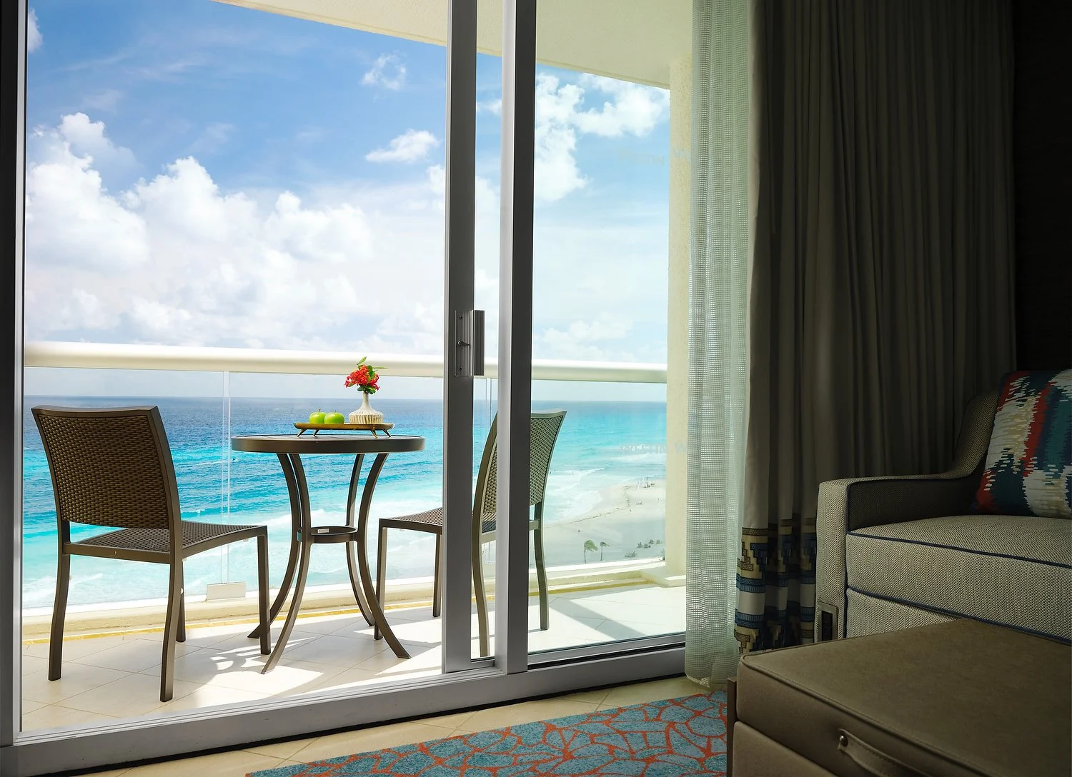 Cancun Lagunamar OFOC 182 patio.JPEG