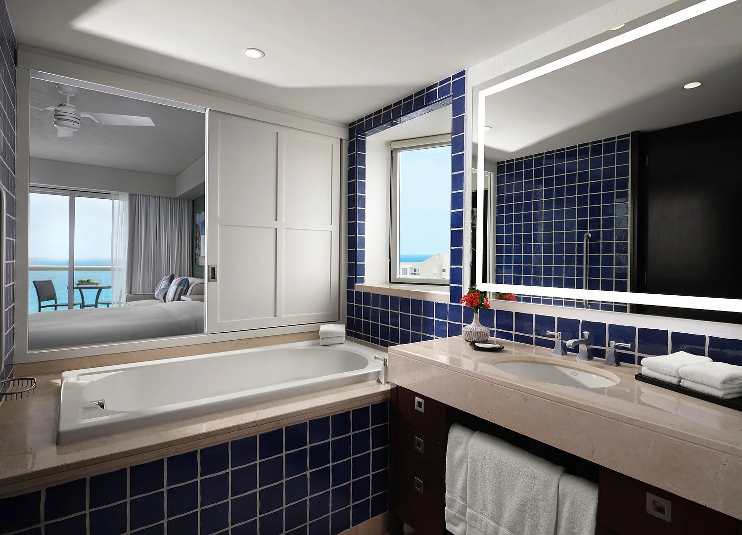 Cancun Lagunamar OFOG studio oceanfront view 182 bathroom.JPEG