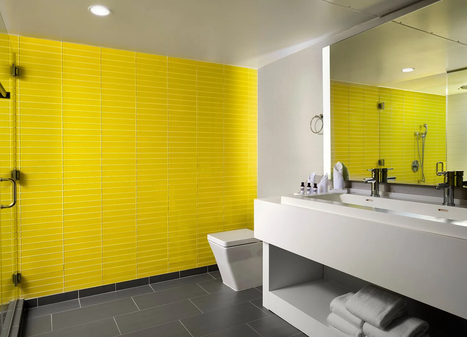 LAX Hyatt Regency 361 exec suite bathroom.JPEG