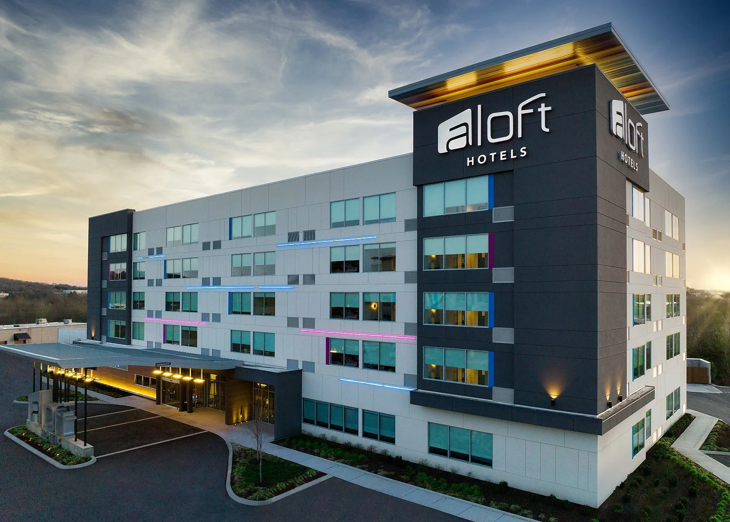 Knoxville Aloft dusk exterior.JPEG