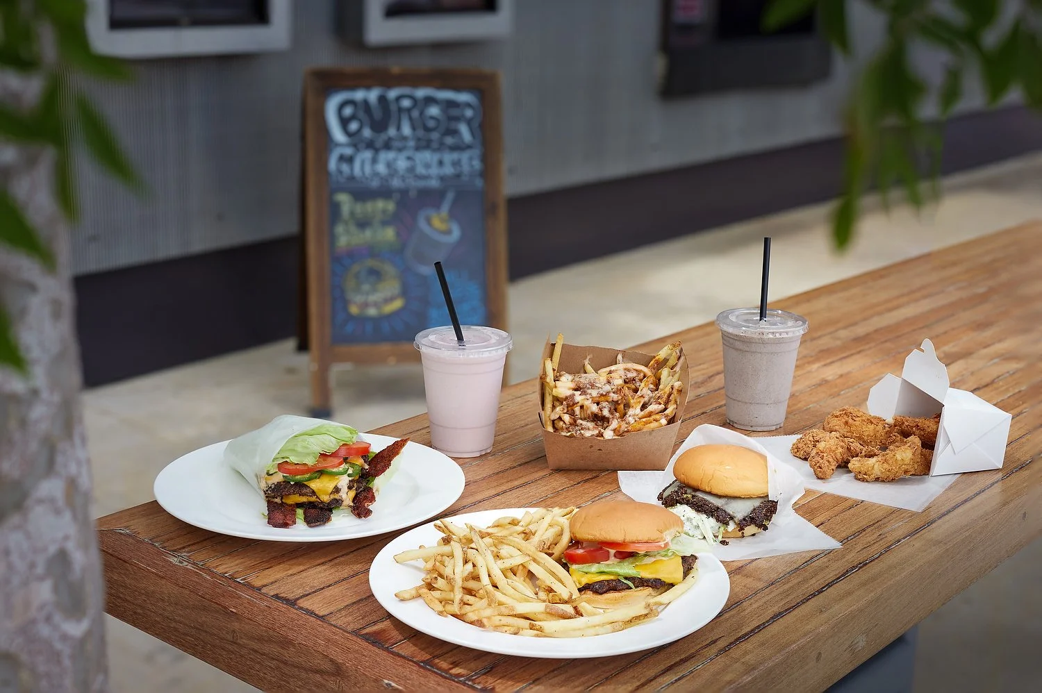 Austin burger bar more food alt-2.JPEG