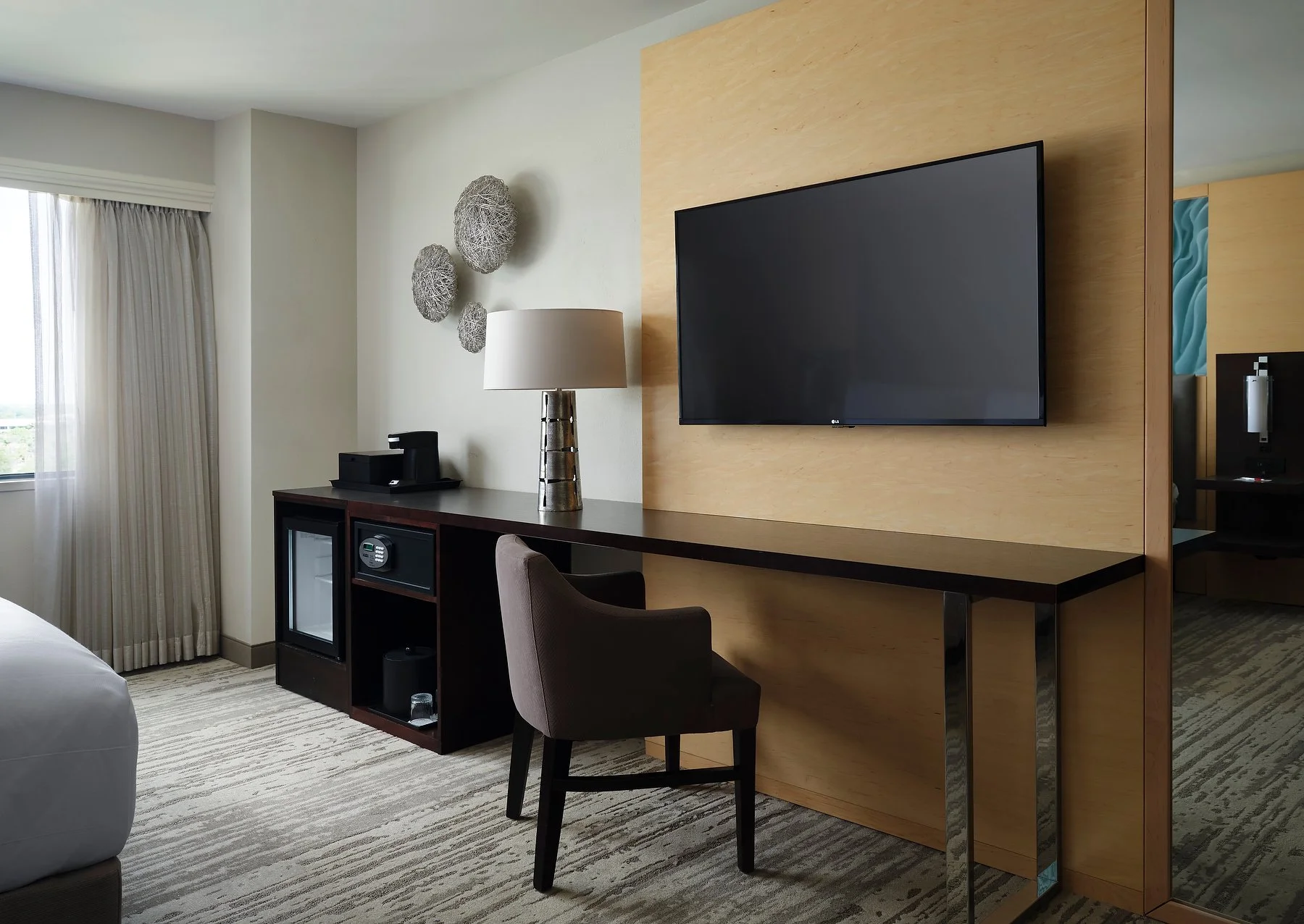 Boca Marriott in room desk area.JPEG