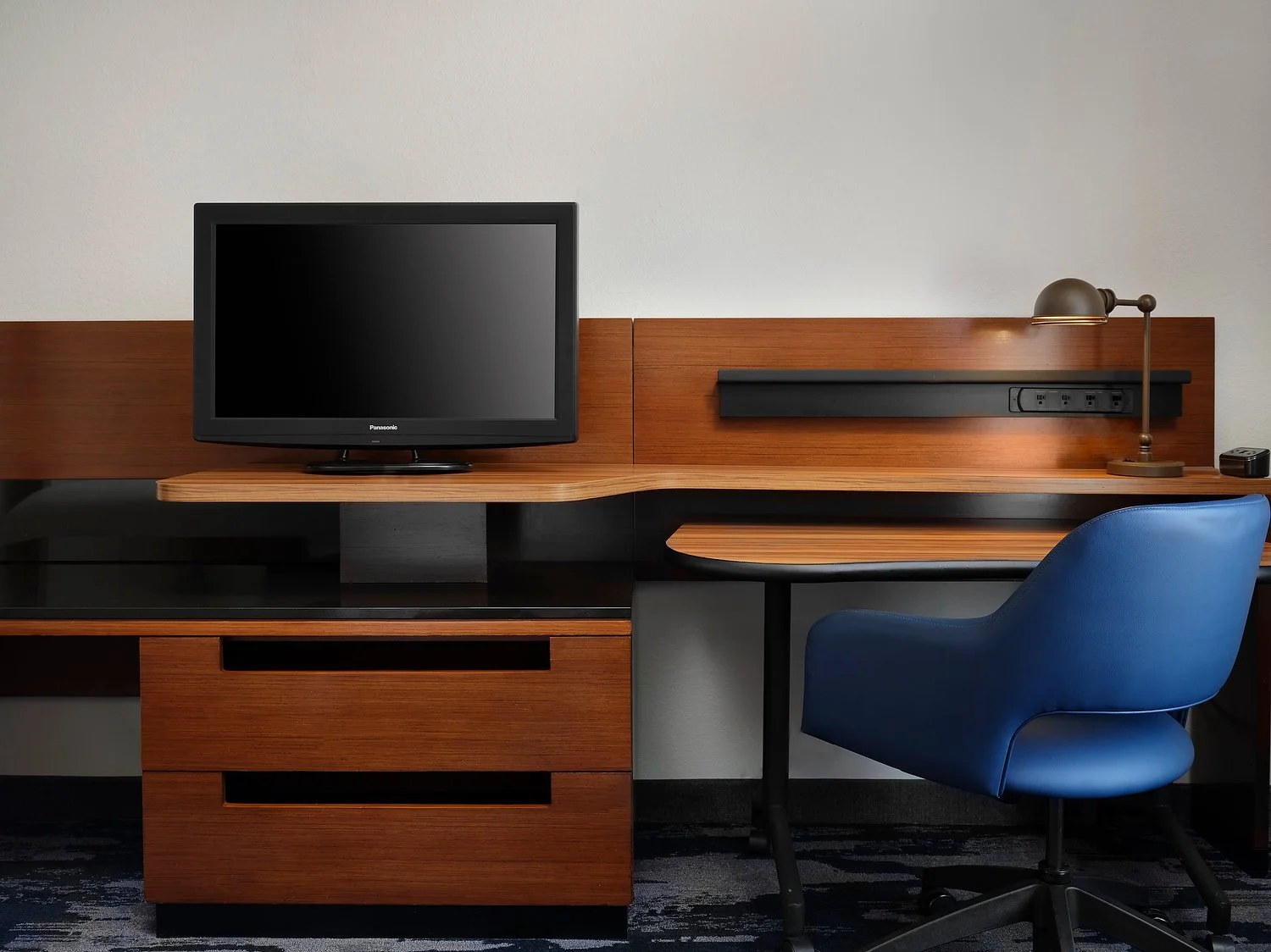 Austin Fairfield in room desk.JPEG