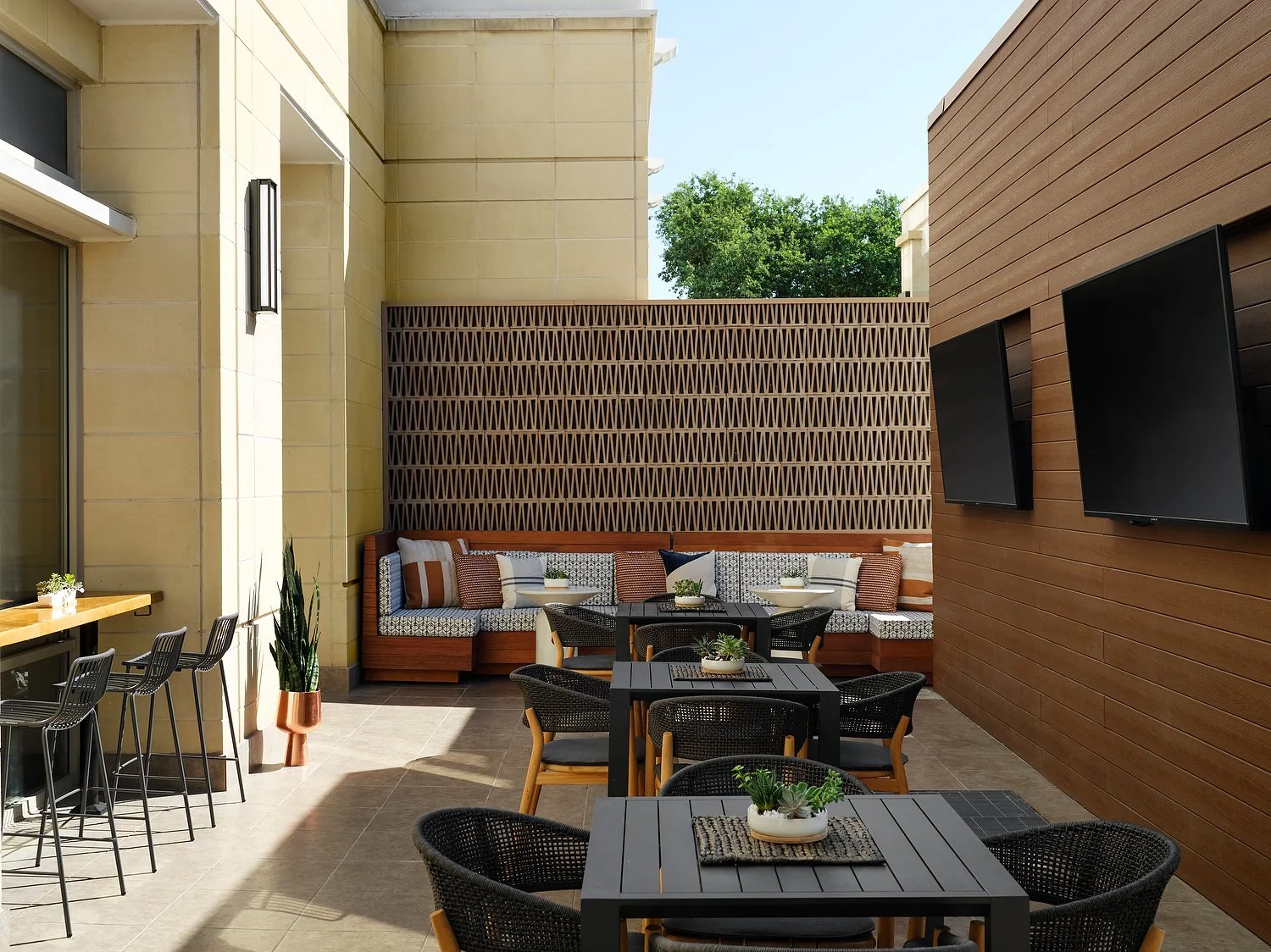 Austin Marriott outdoor restuarant.JPEG