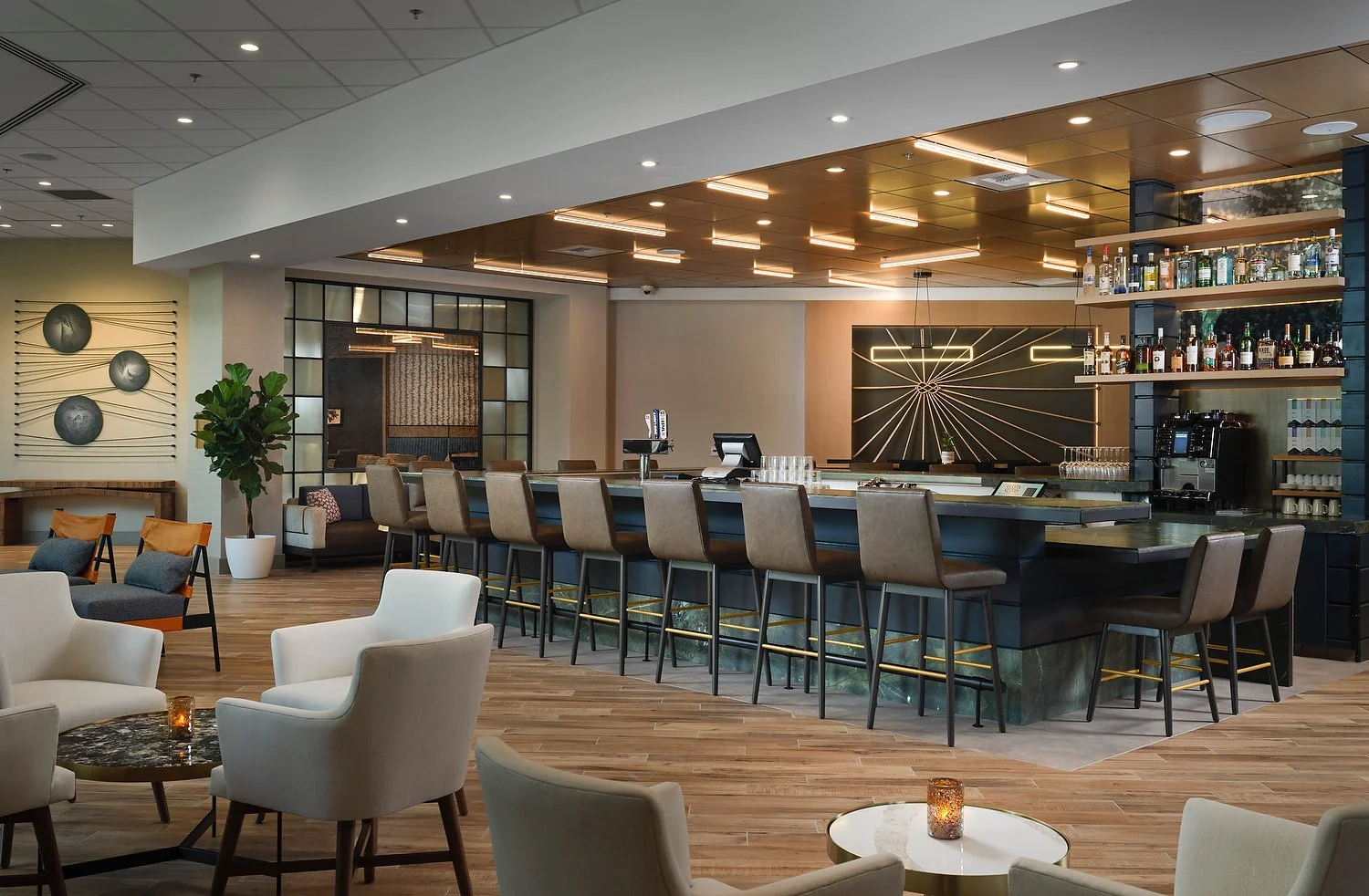 Irivne Sonesta bar-PATH.JPG