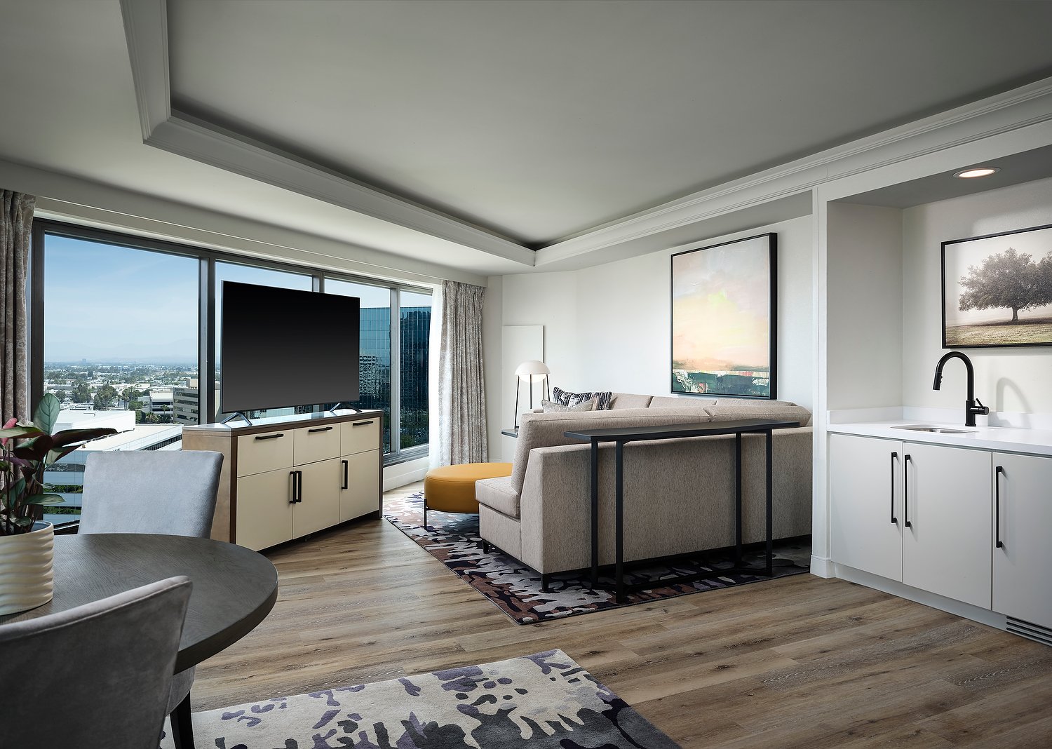 Irvine Sonesta 1402 living.JPG