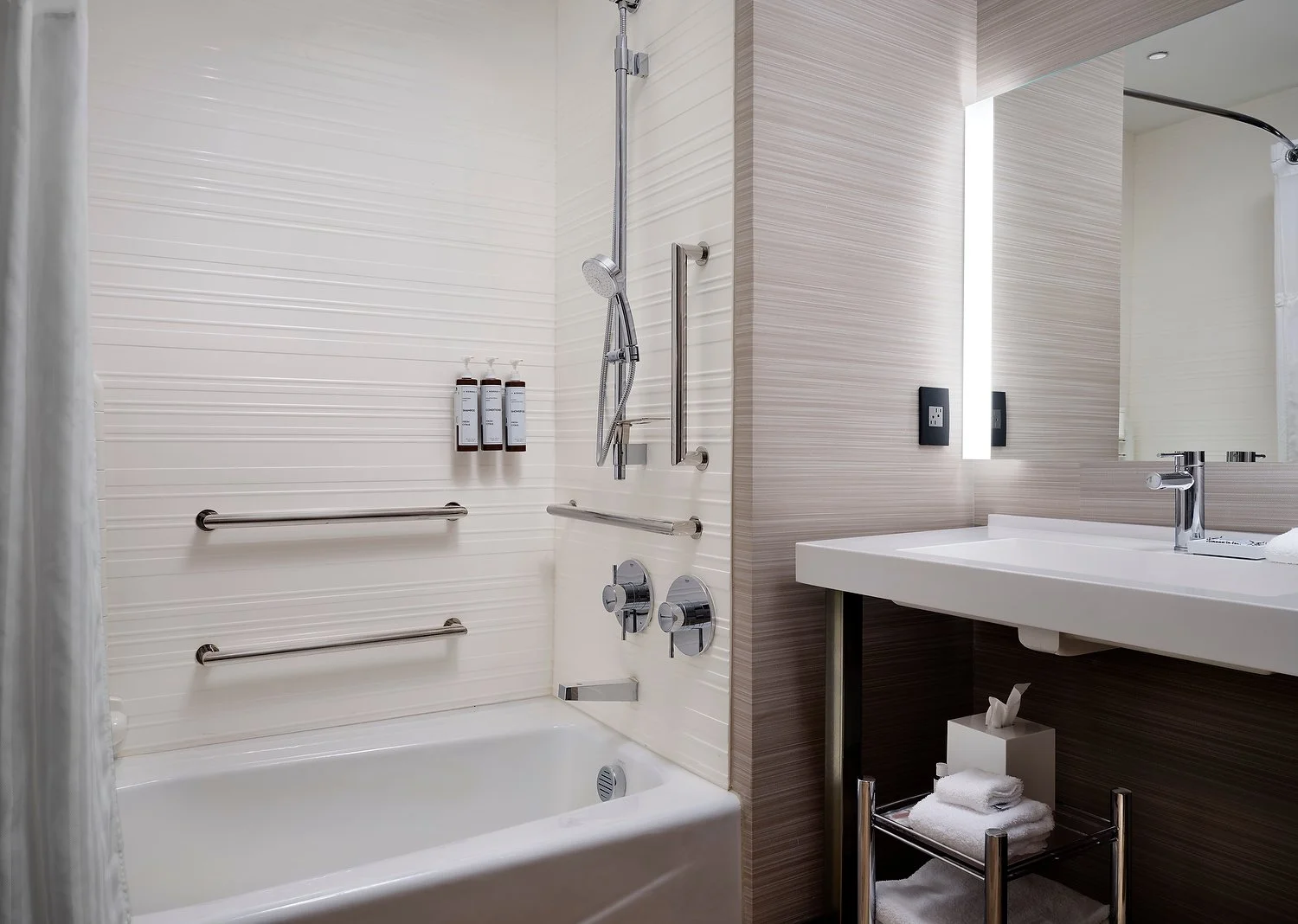 Dallas AC Frisco 219 ADA bathtub bathroom tub.JPEG