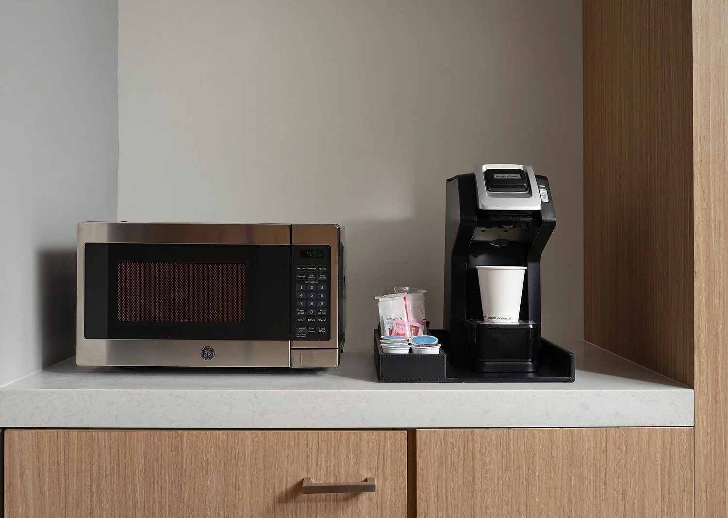 Dallas HGI room 217 amenities.JPG