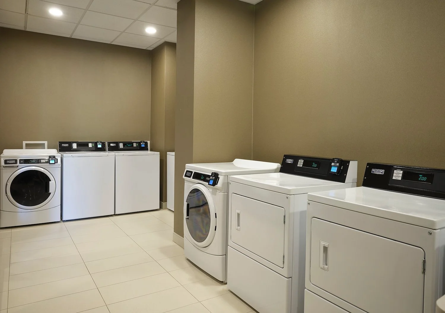 Dallas Towneplace Suites Grapevine guest laundry.JPG