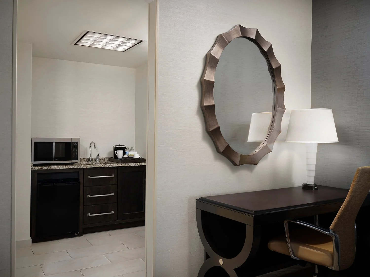 Philadelphia Inn at Penn 630 wet bar 1.JPEG