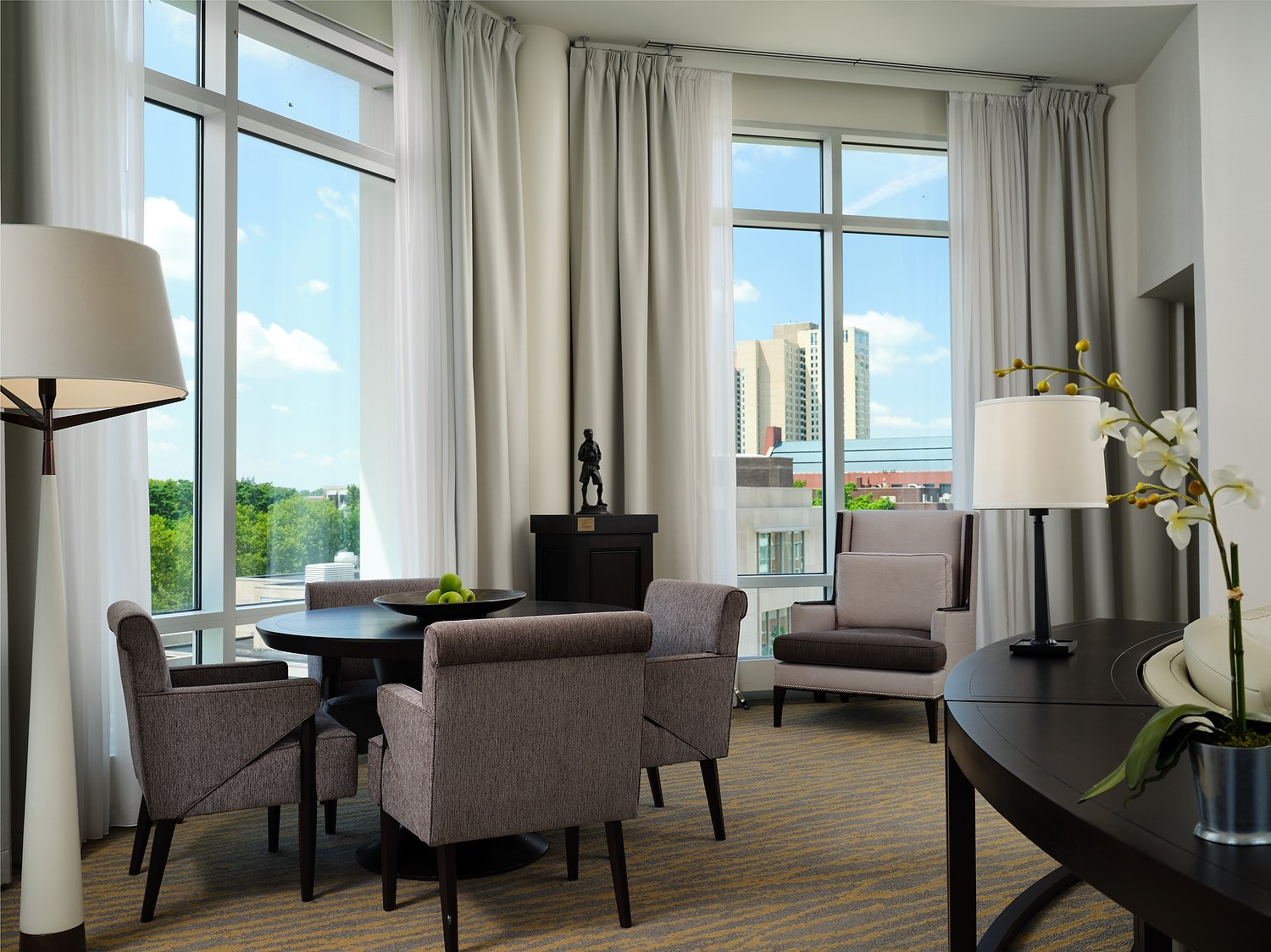 Philadelphia Inn at Philly room 657 presidential  1.JPEG