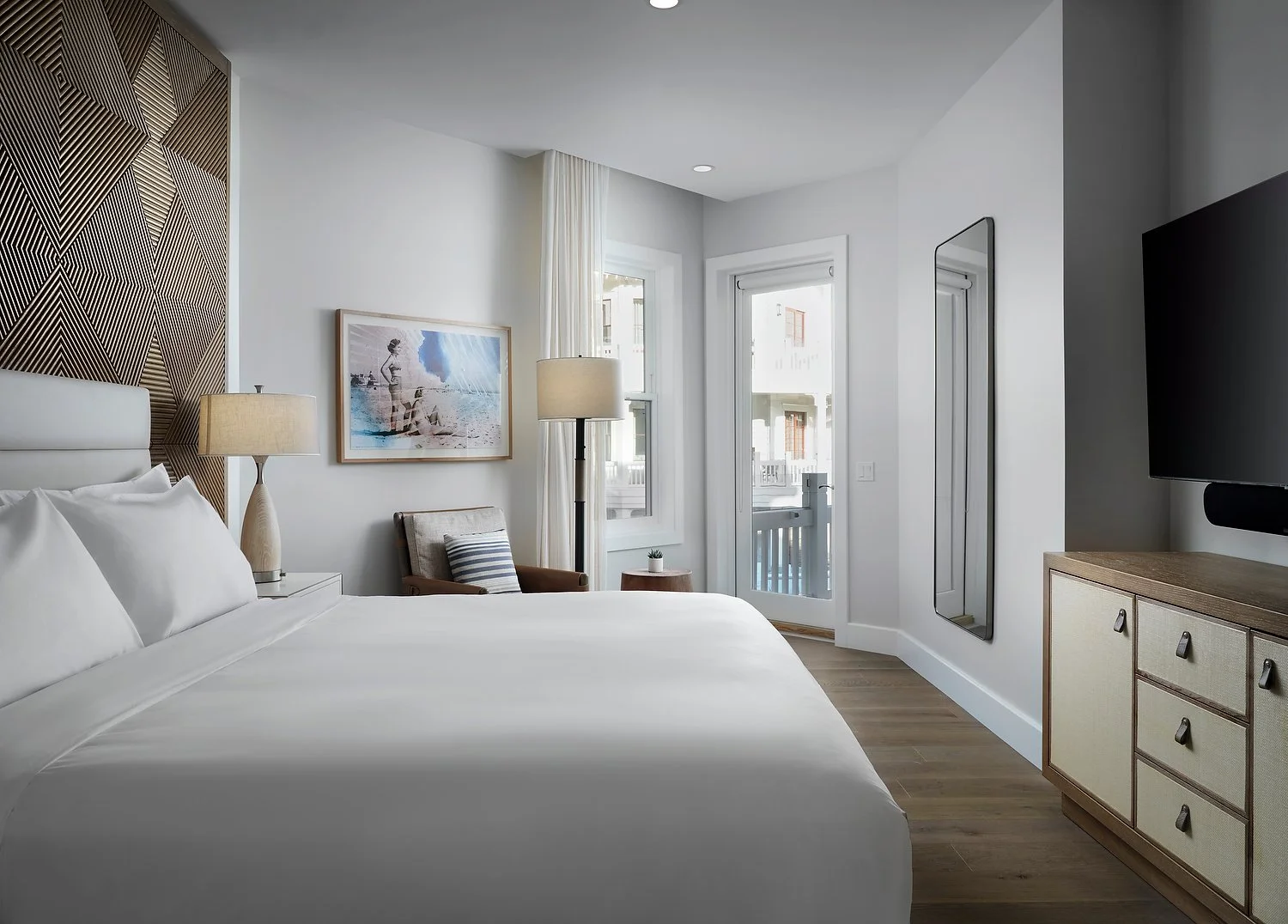 Shorehouse 5213 3 bedroom residence poolside guestroom.JPEG