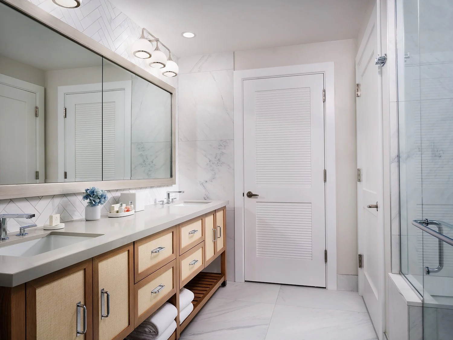 Shorehouse room 5309 3 bedroom master bathroom 10 1.JPEG