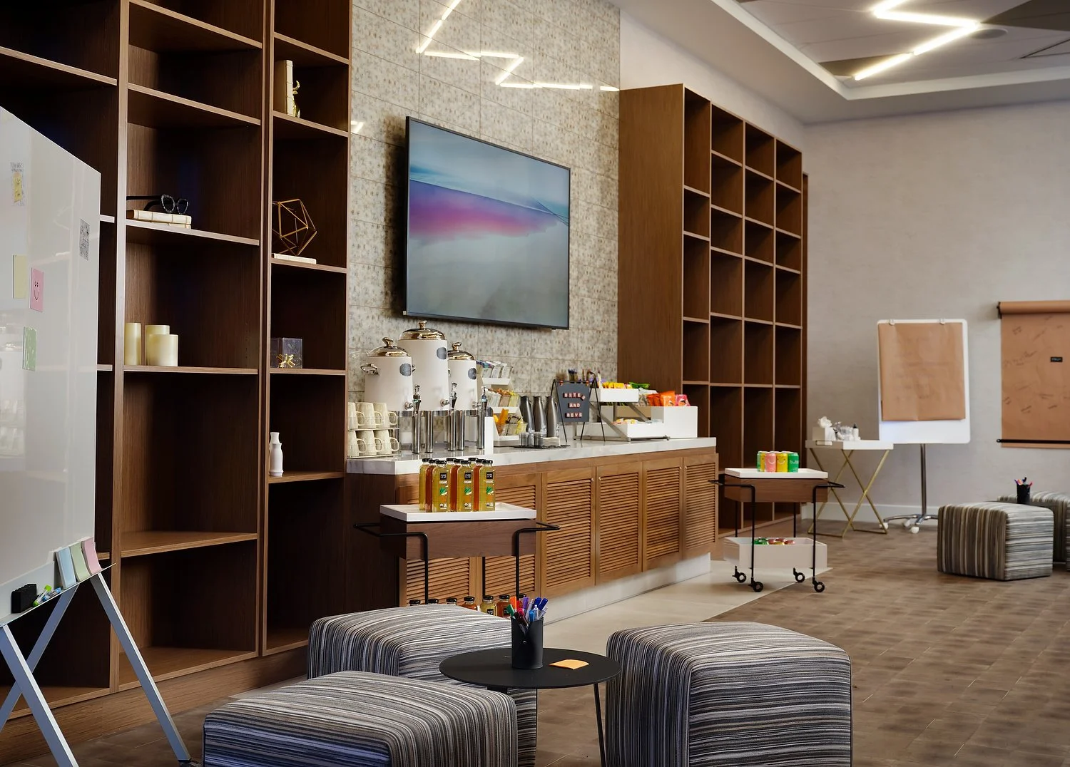 Irvine Sonesta work lounge 7.JPEG