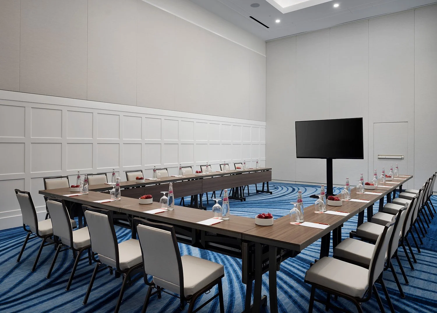 San DIego meeting space U shape.JPEG